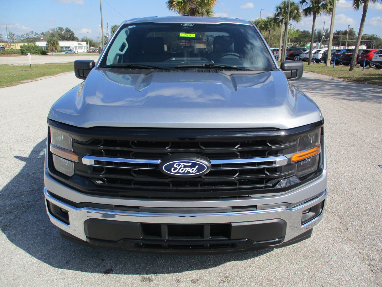 2025 Ford F-150 XLT photo 2