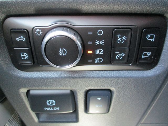 2025 Ford F-150 Lariat - Photo 11