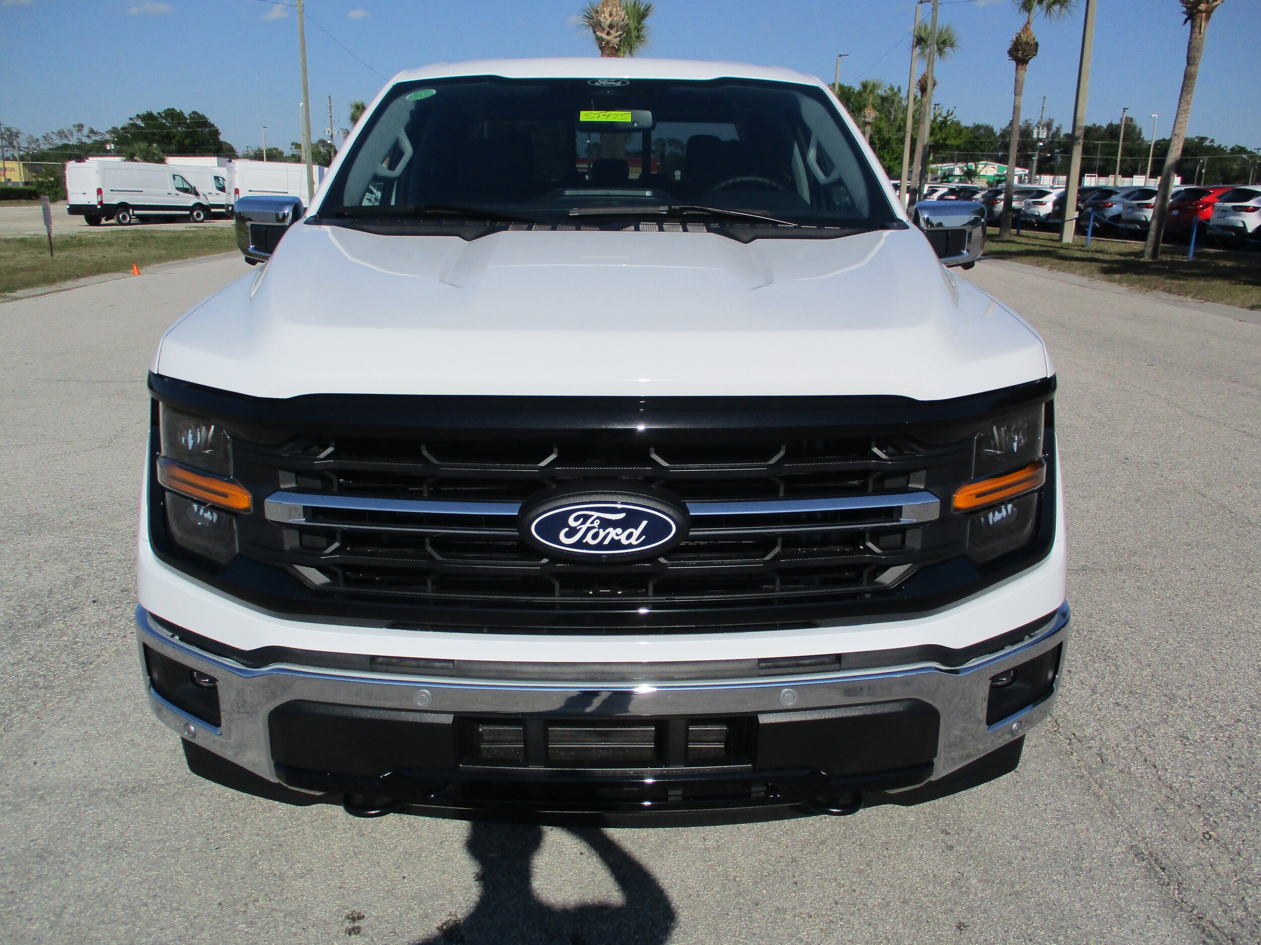 2025 Ford F-150 XLT photo 2