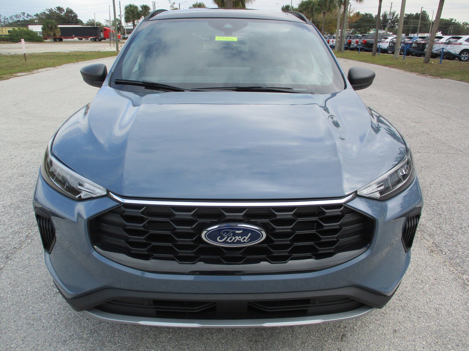 2025 Ford Escape ST-Line photo 2