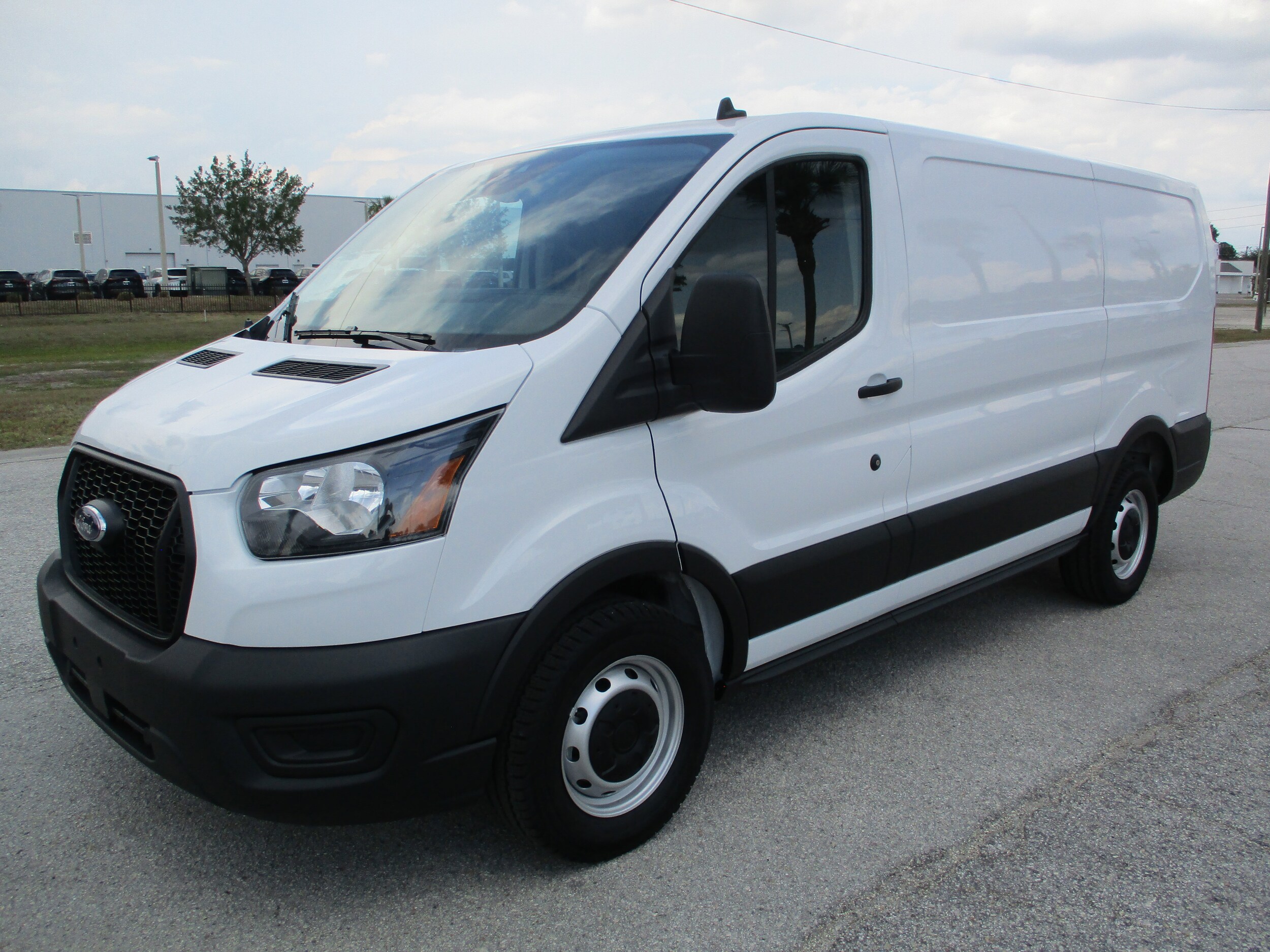 2025 Ford Transit Cargo Van photo 3