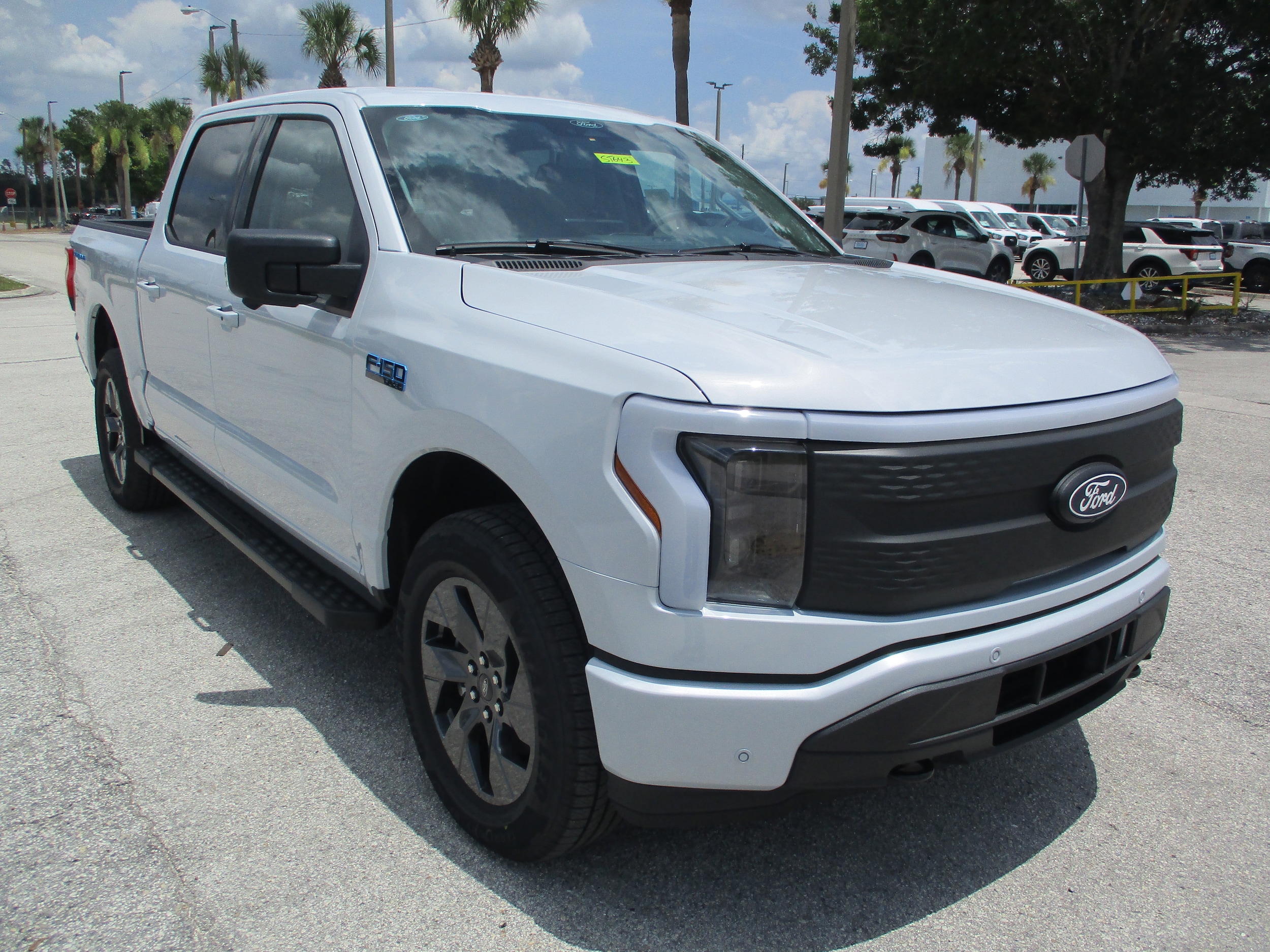 2025 Ford F-150 Lightning Flash's photo