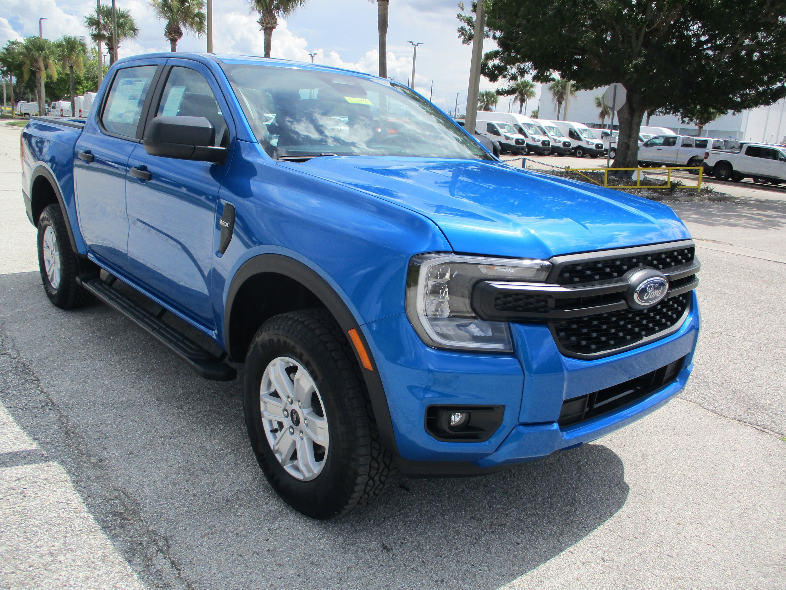 2025 Ford Ranger XL's photo