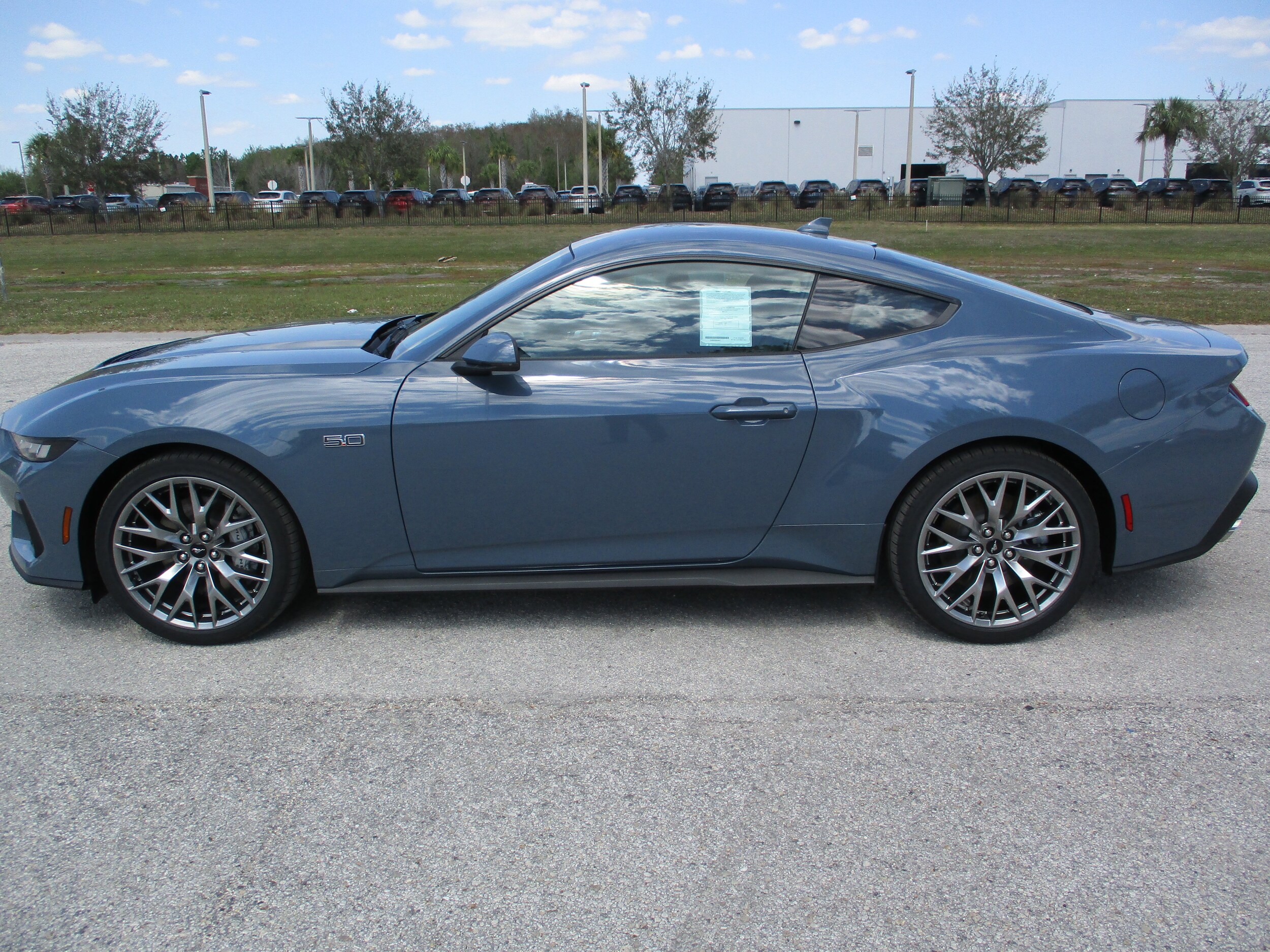 2025 Ford Mustang GT Premium photo 4