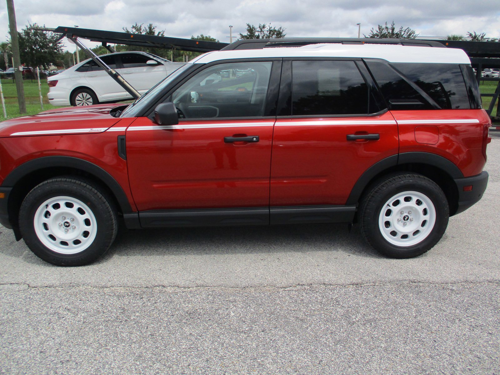 2024 Ford Bronco Sport Heritage photo 3