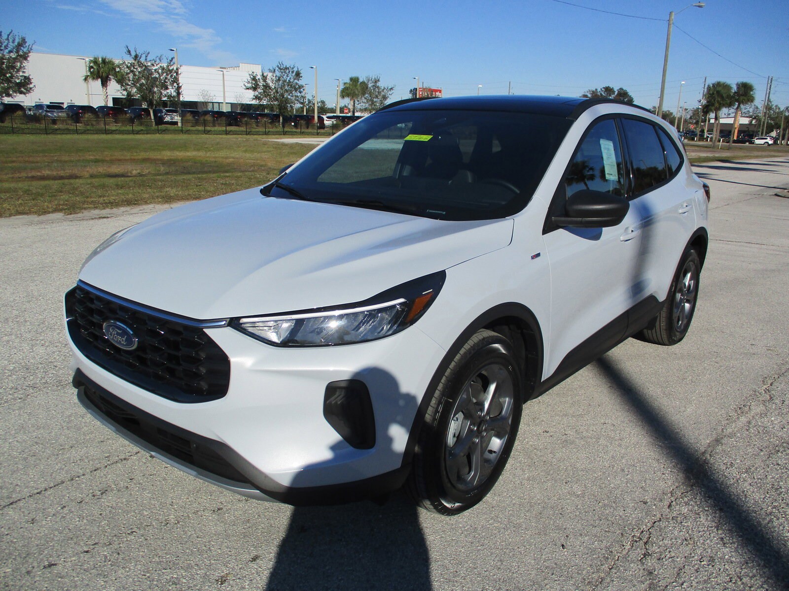 2025 Ford Escape ST-Line photo 3