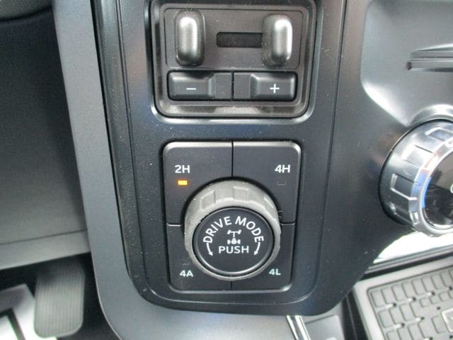 2025 Ford F-150 Lariat - Photo 14