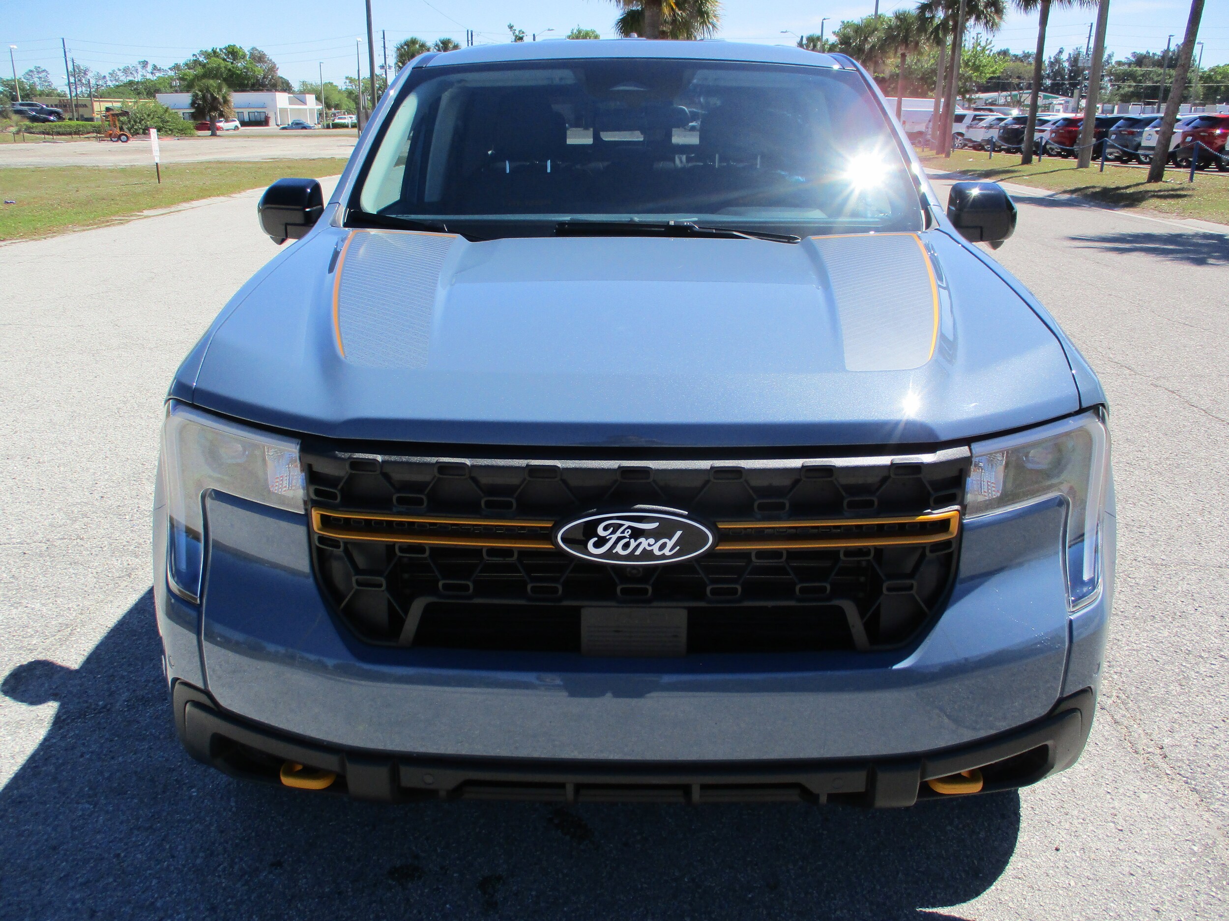 2025 Ford Maverick Tremor photo 2
