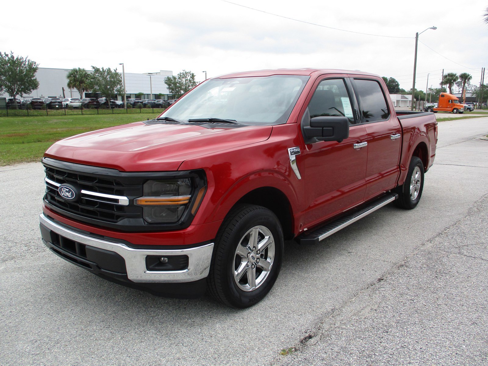 2024 Ford F-150 XLT photo 3