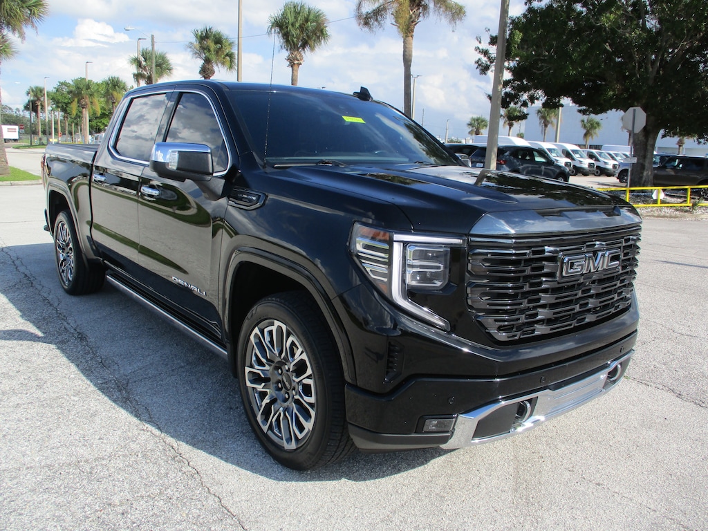 Certified 2023 GMC Sierra Denali Ultimate CREW CAB SHORT BED TRUCK