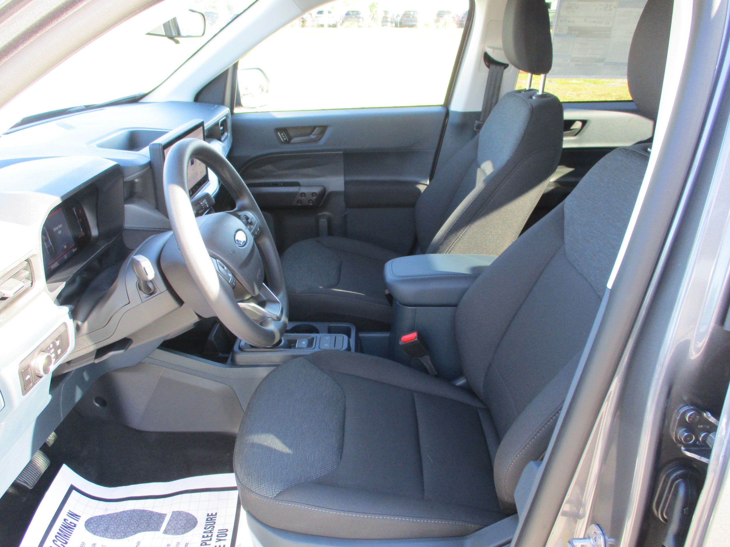 2025 Ford Maverick XL - Photo 17