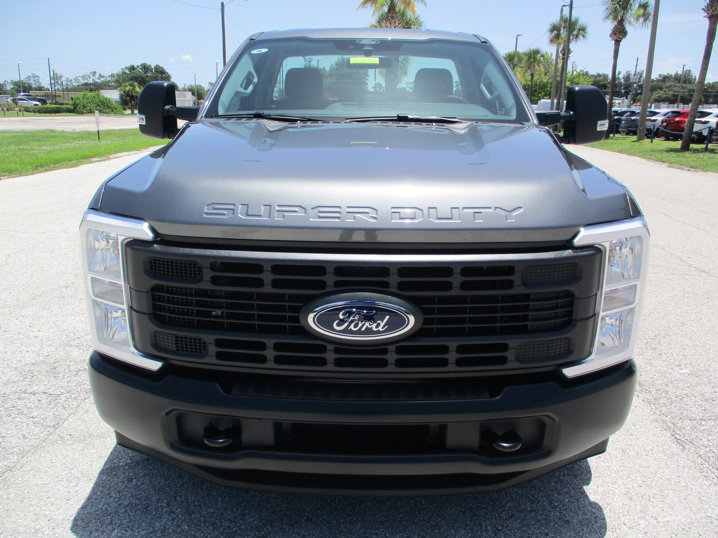 2025 Ford F-350 photo 2