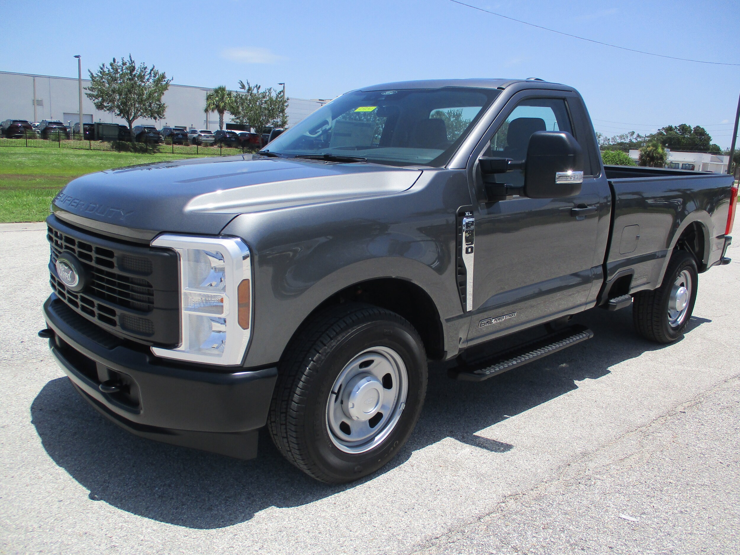 2025 Ford F-350 photo 3