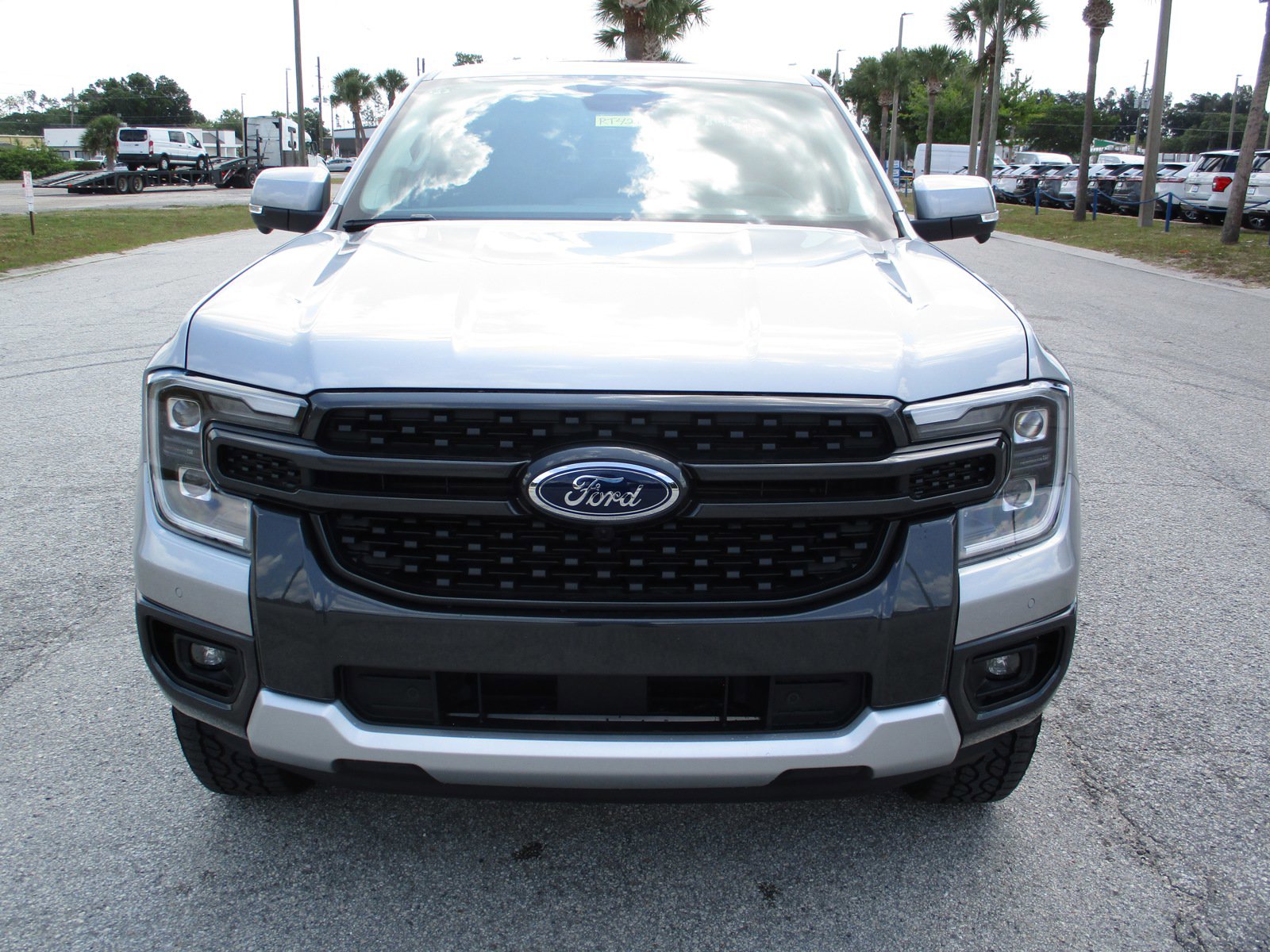 2024 Ford Ranger Lariat photo 2