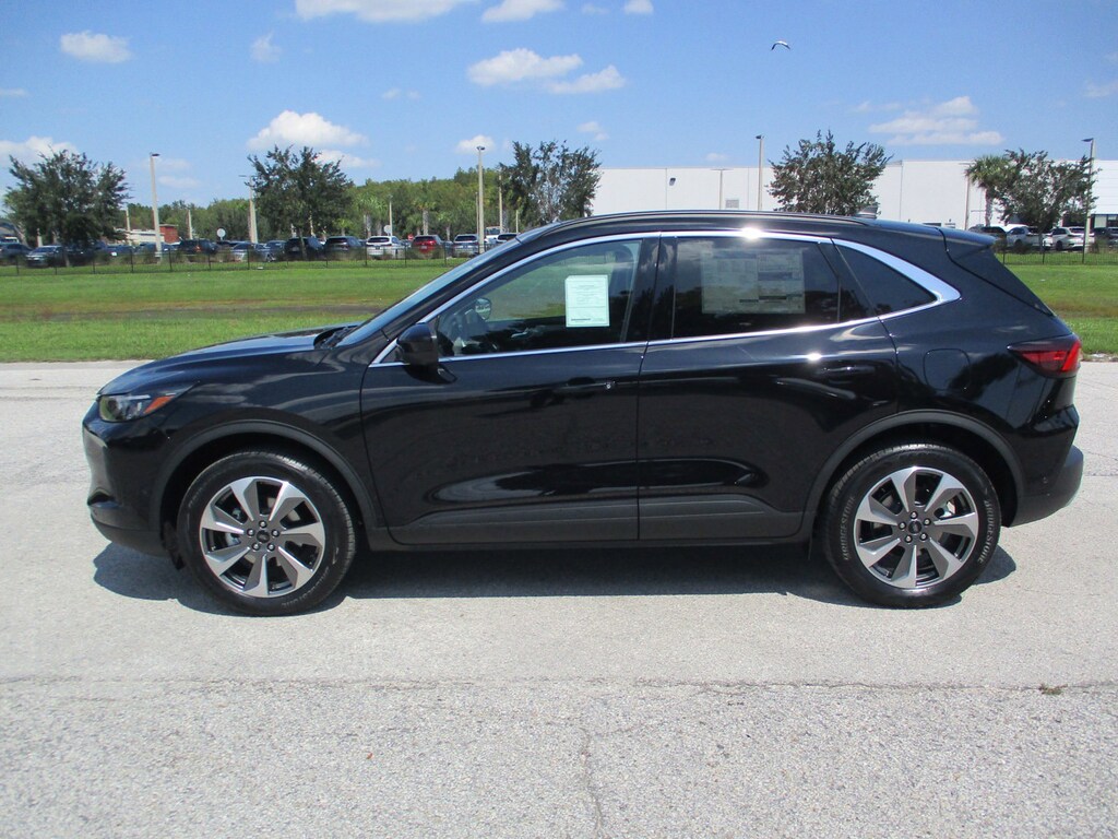 New 2024 Ford Escape Platinum SUV