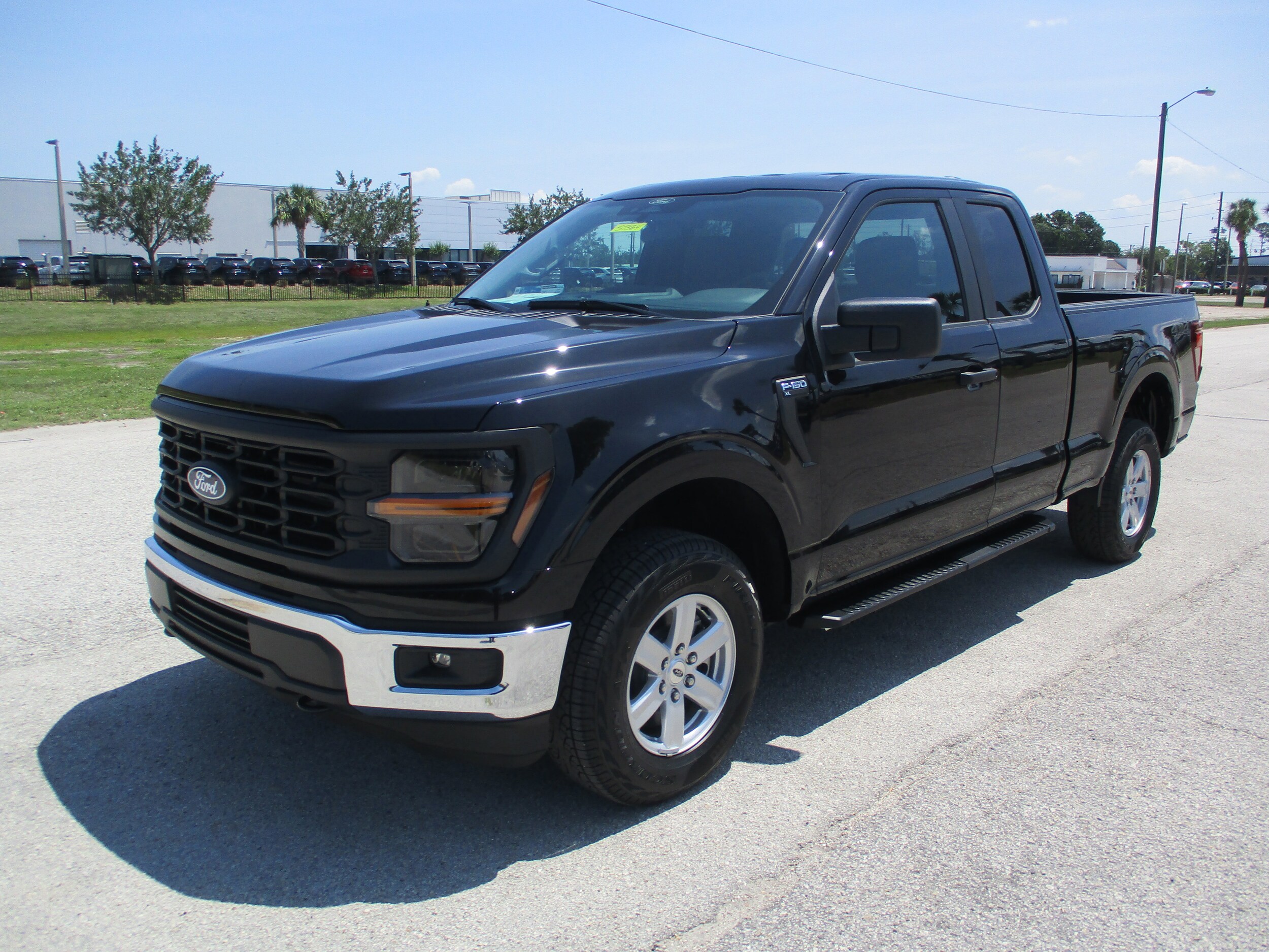 2025 Ford F-150 XL photo 3