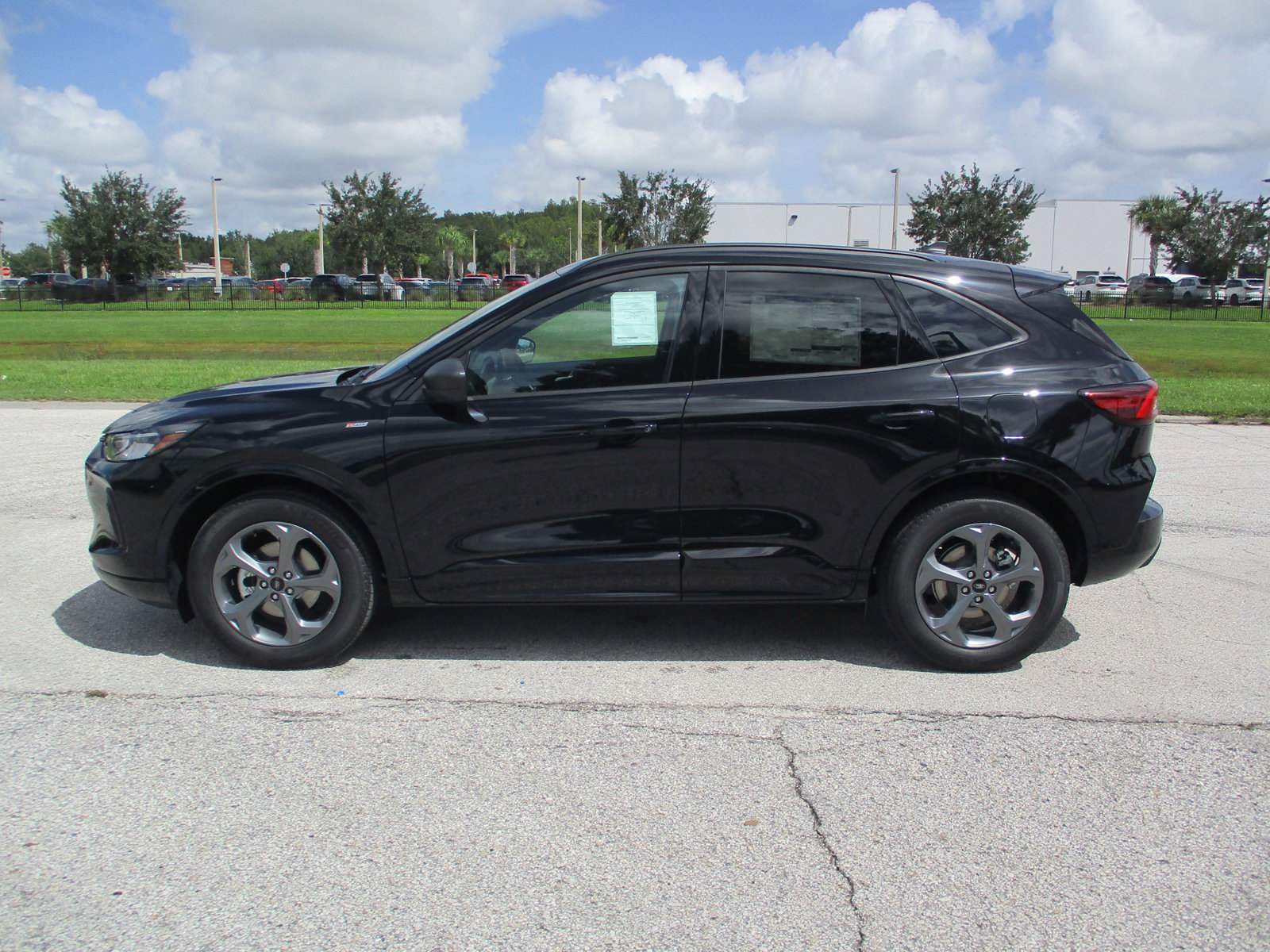 2024 Ford Escape ST-Line photo 3