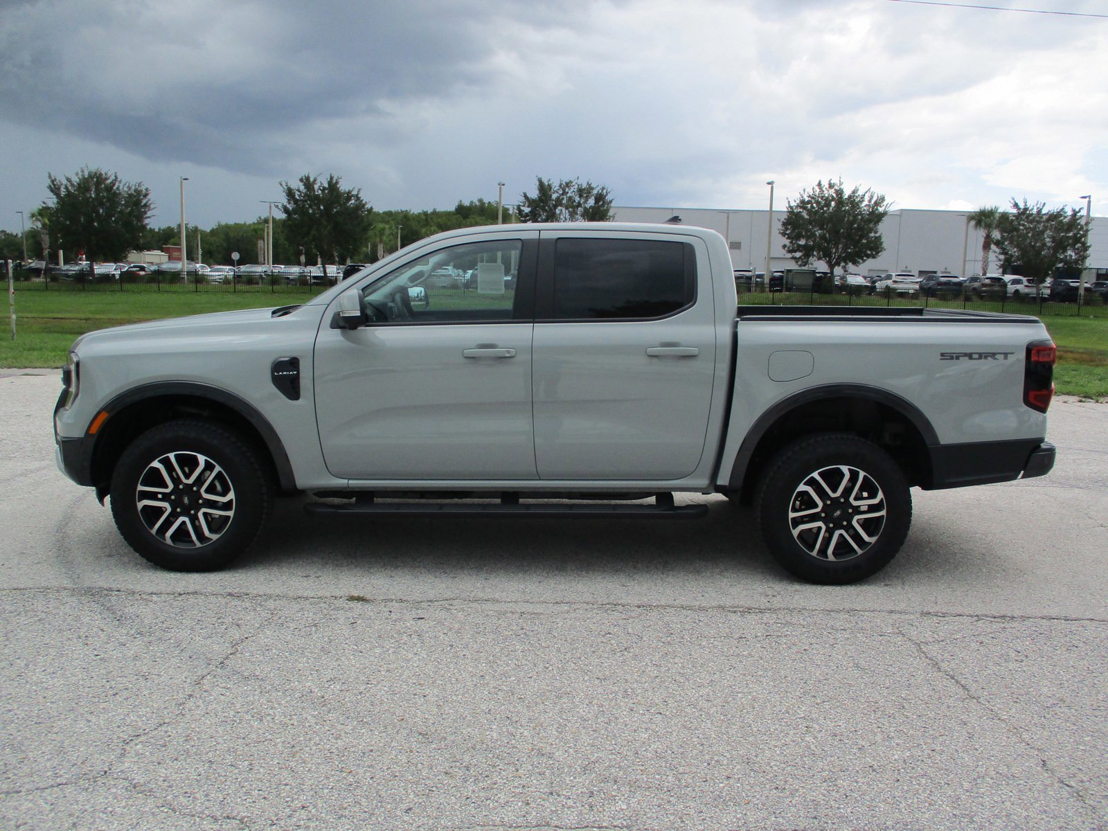 2024 Ford Ranger Lariat photo 3