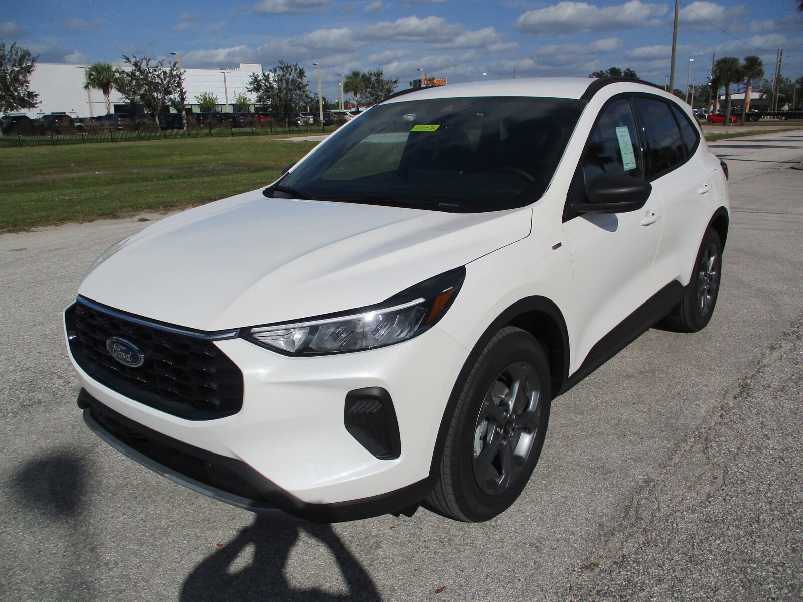 2025 Ford Escape ST-Line photo 3