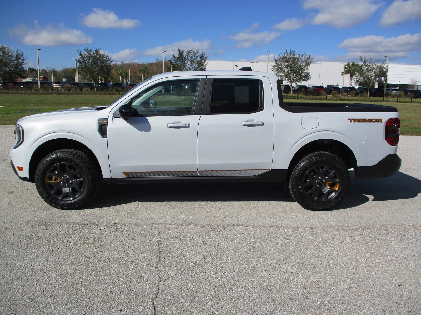 2025 Ford Maverick Tremor photo 2