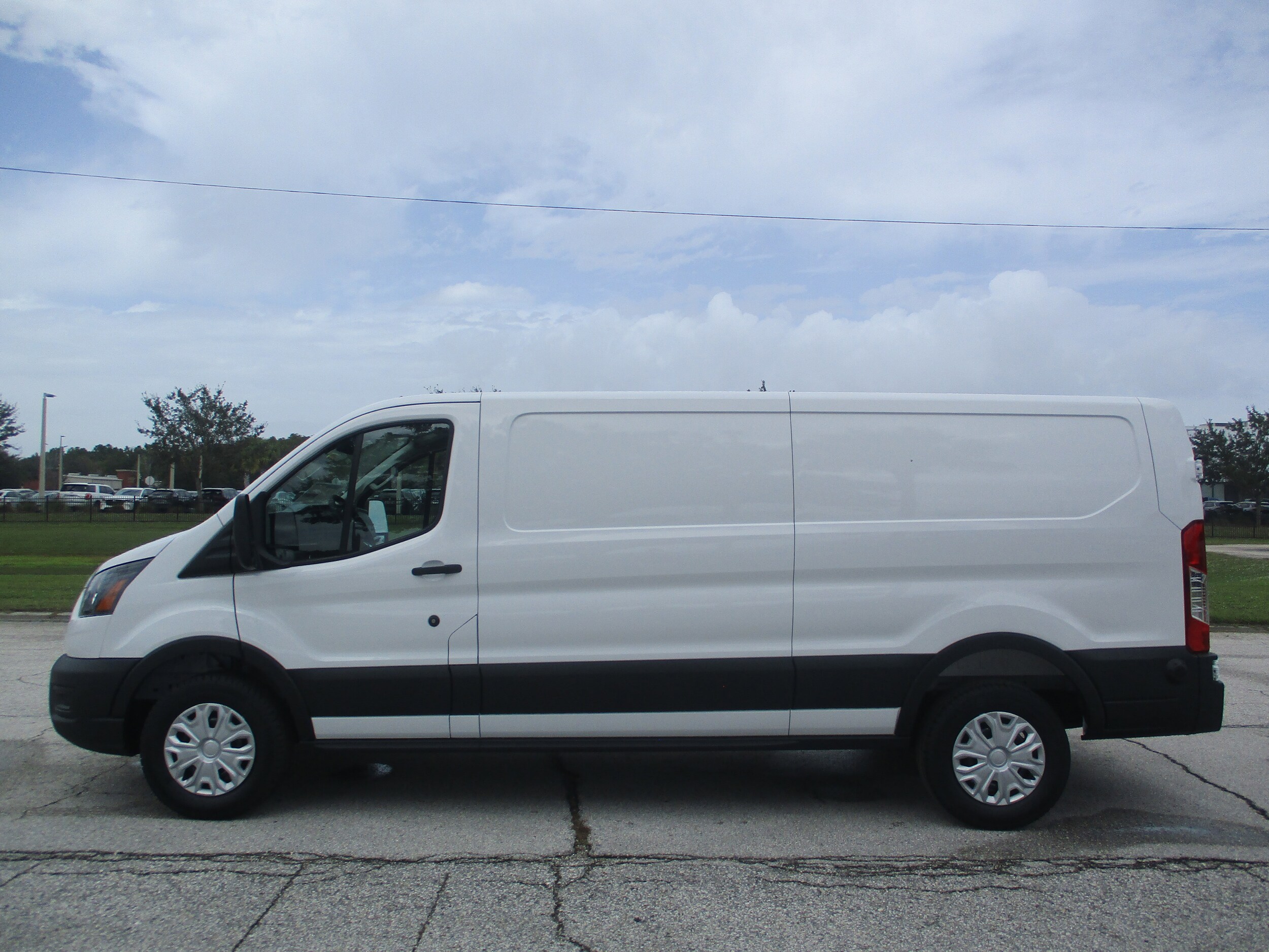 2025 Ford Transit Cargo Van photo 4