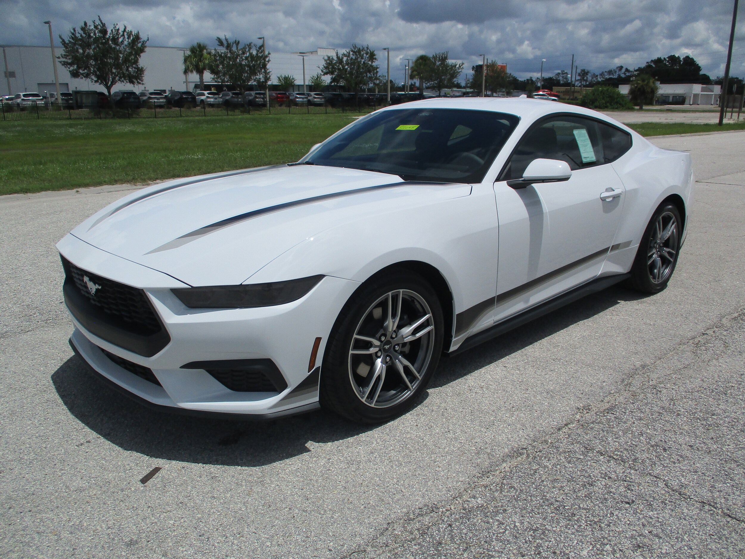 2025 Ford Mustang EcoBoost photo 3