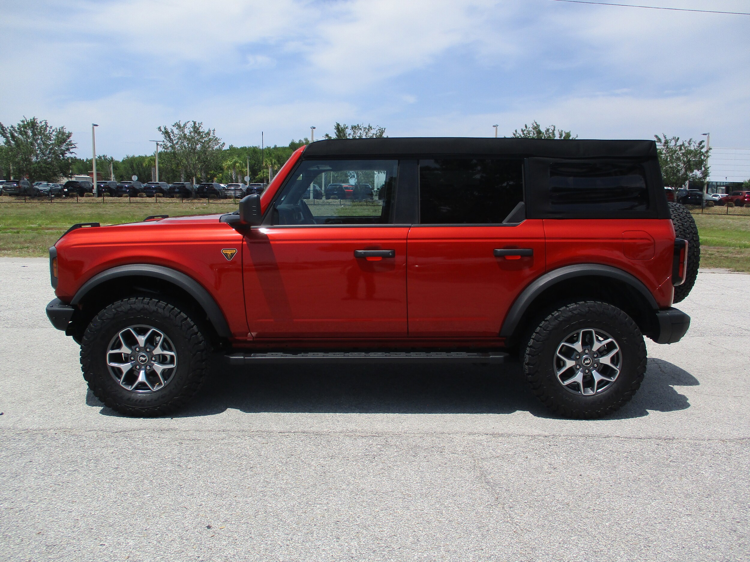 2024 Ford Bronco Badlands photo 4