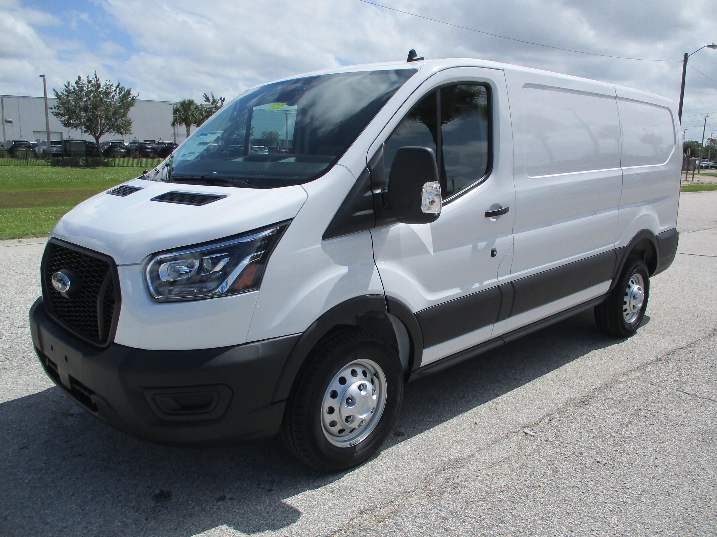 2025 Ford Transit Cargo Van photo 3