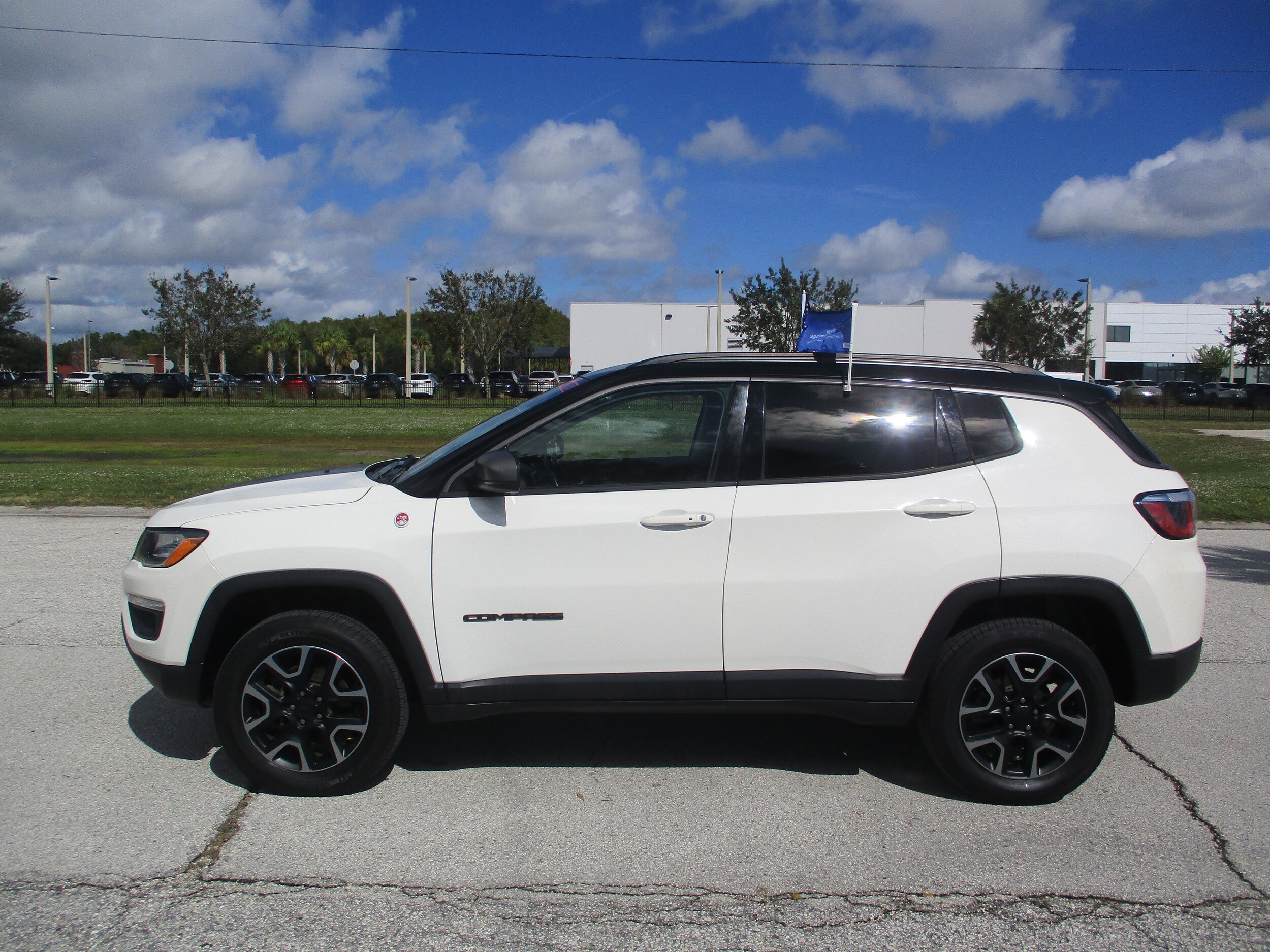 2019 Jeep Compass Trailhawk photo 2