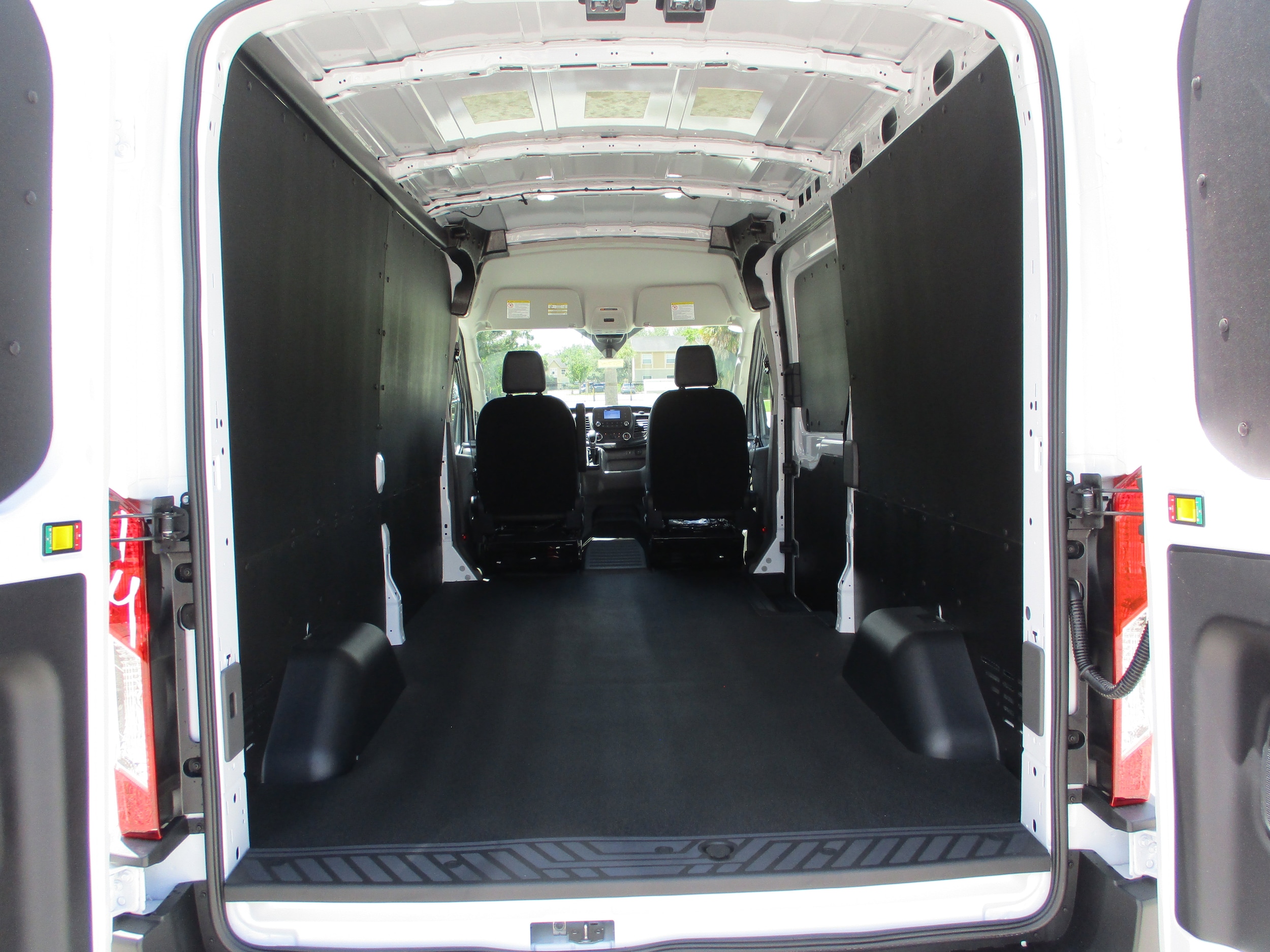 2025 Ford Transit Cargo Van photo 2