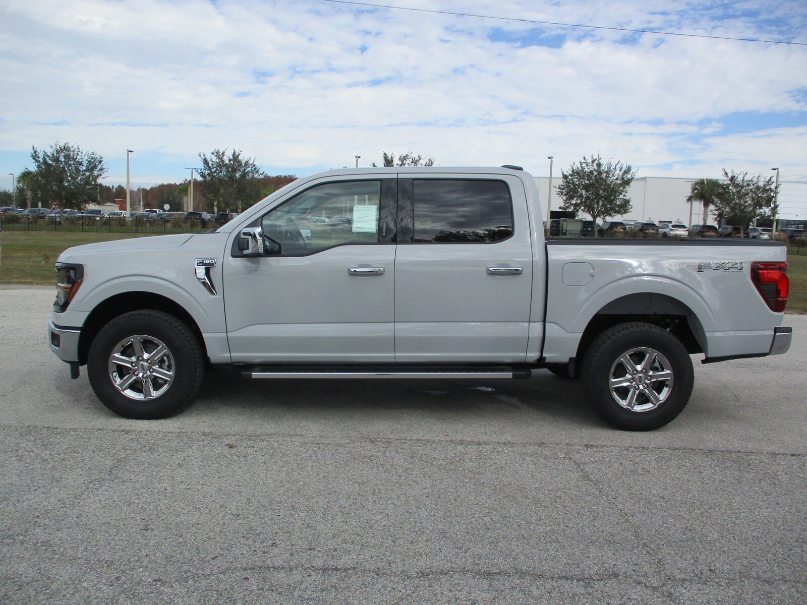 2024 Ford F-150 XLT photo 4