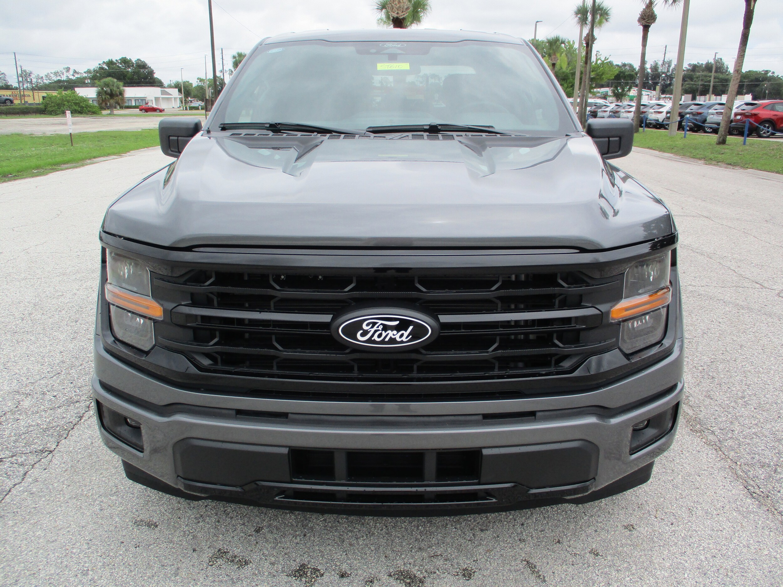 2025 Ford F-150 XLT photo 2