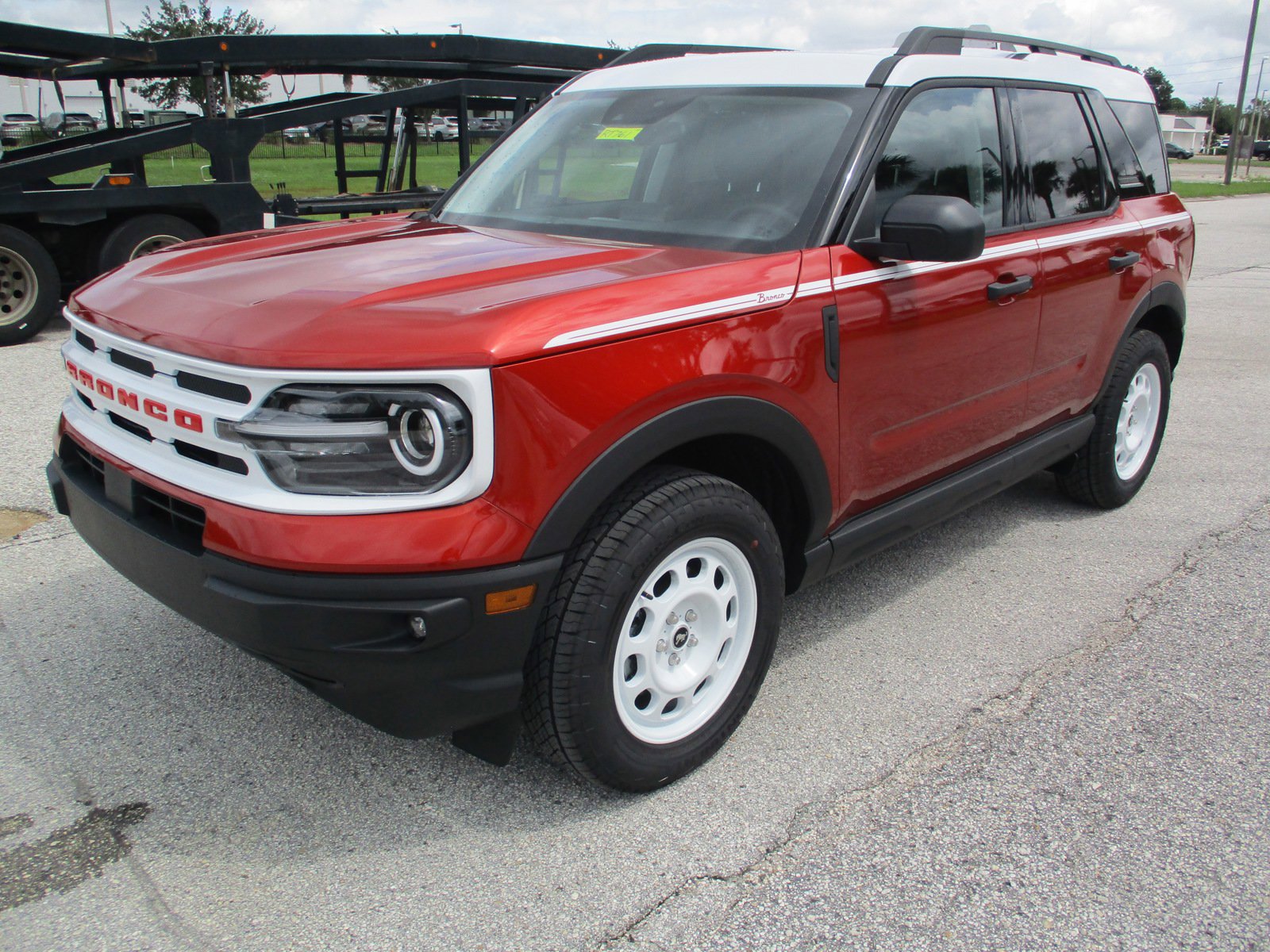 2024 Ford Bronco Sport Heritage photo 2