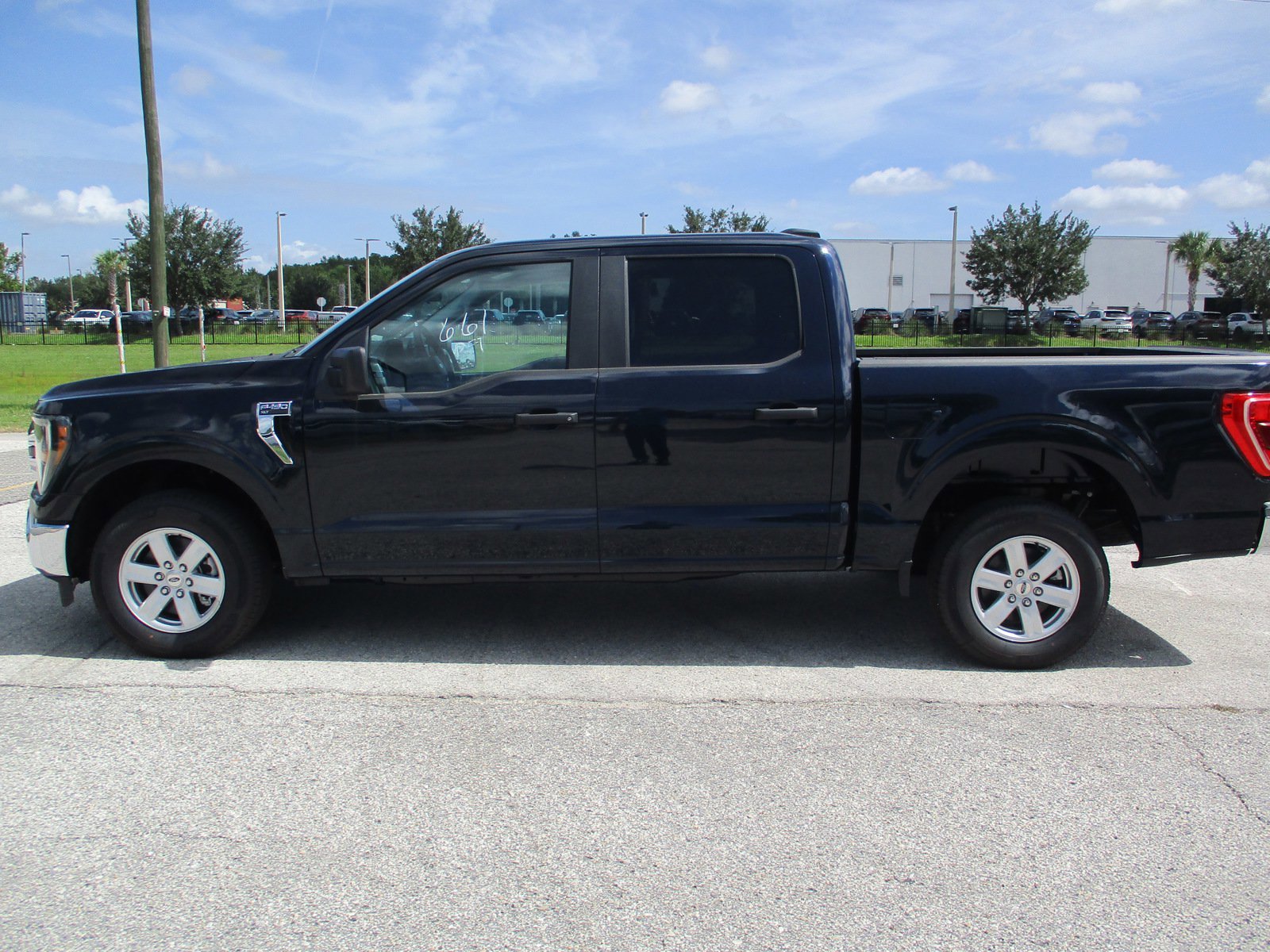 2023 Ford F-150 XLT photo 4