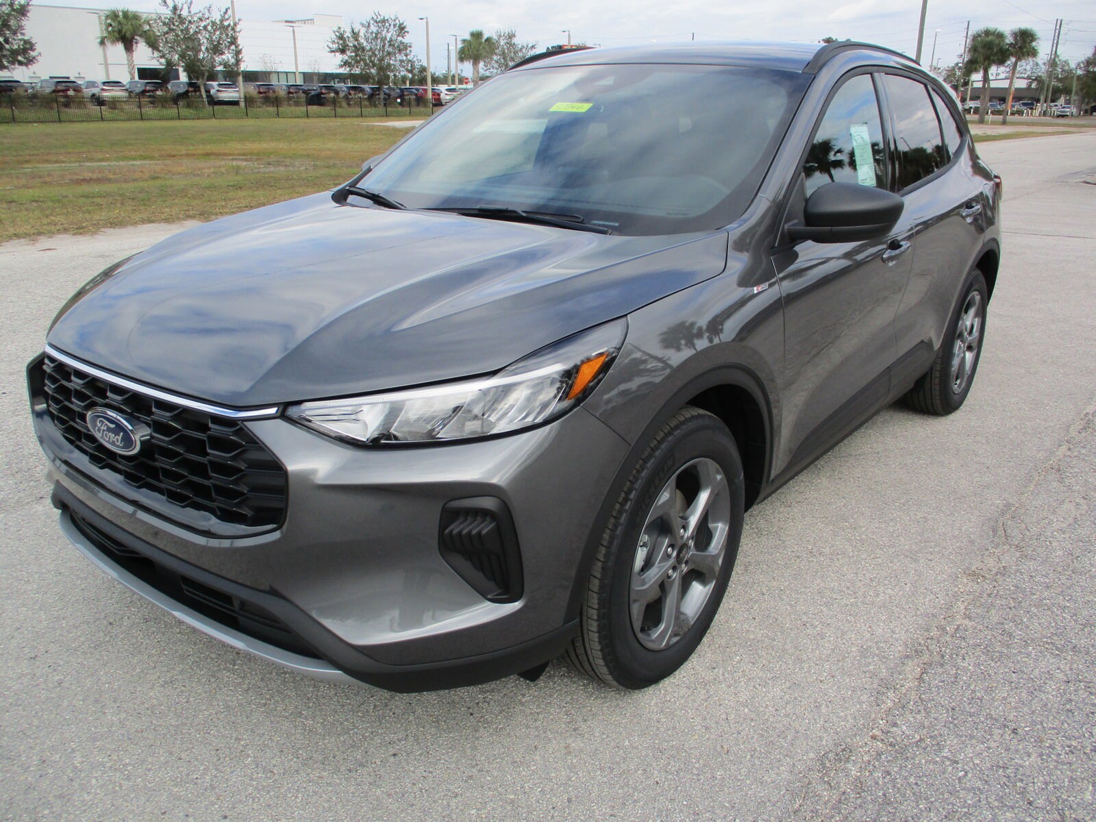 2025 Ford Escape ST-Line photo 3