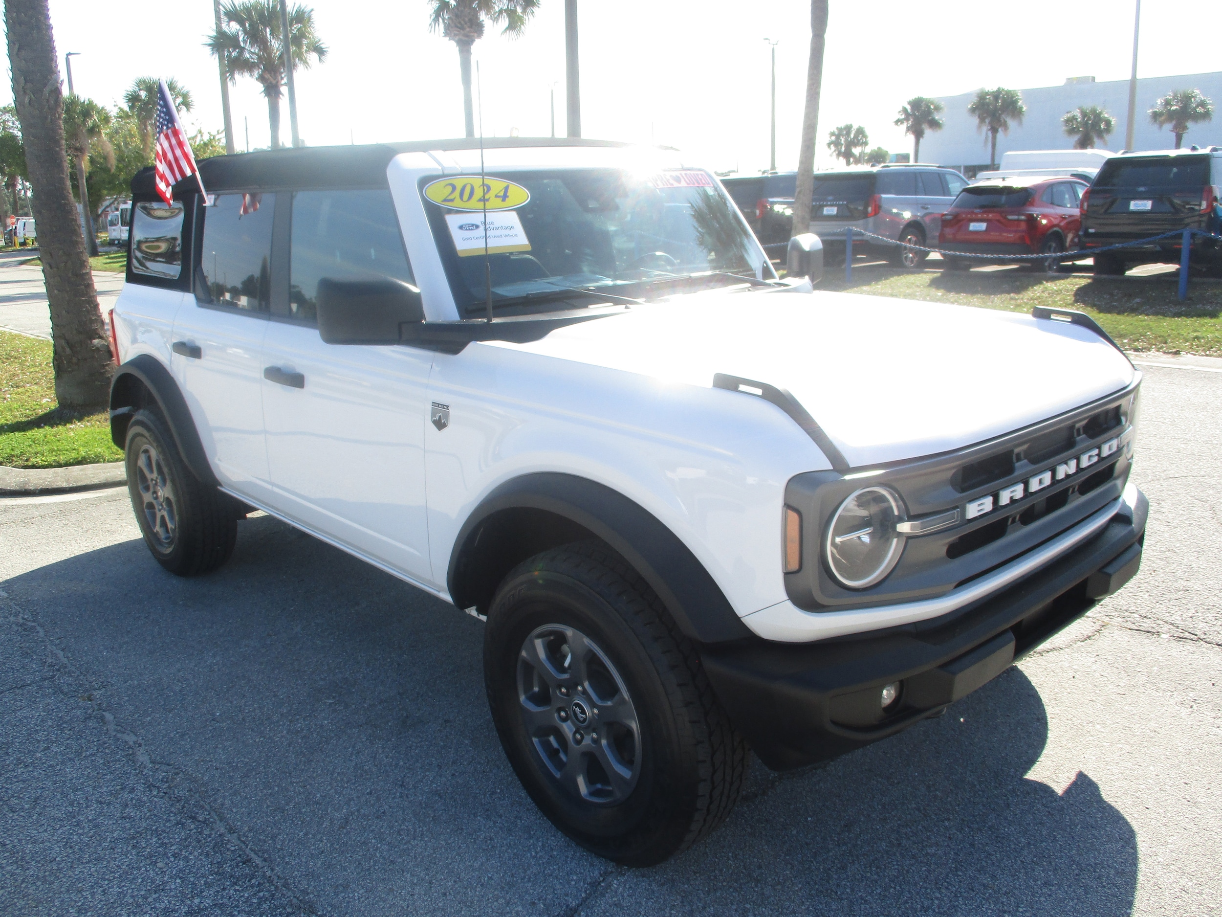 2024 Ford Bronco 4-Door Big Bend's photo