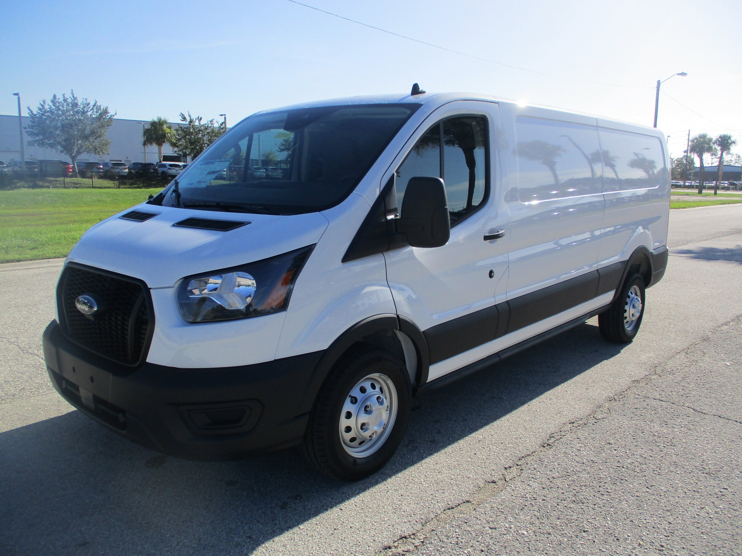 2025 Ford Transit Cargo Van photo 3