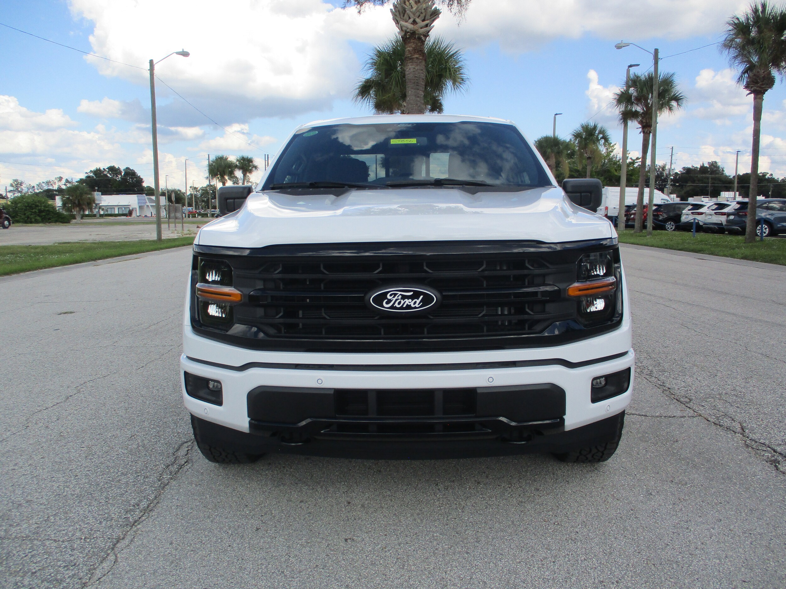 2025 Ford F-150 XLT photo 2