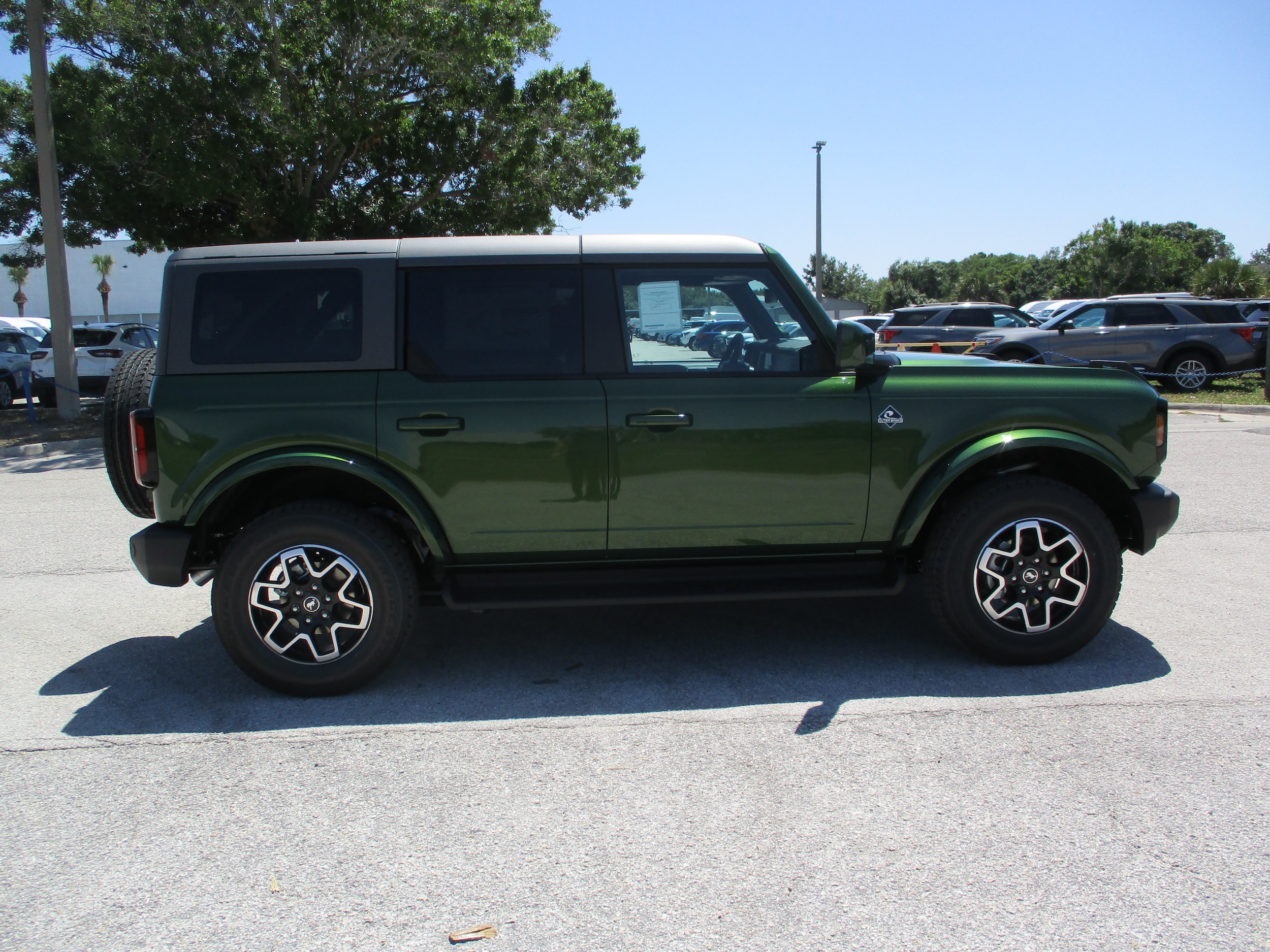2025 Ford Bronco 4-Door Outer Banks - Photo 8