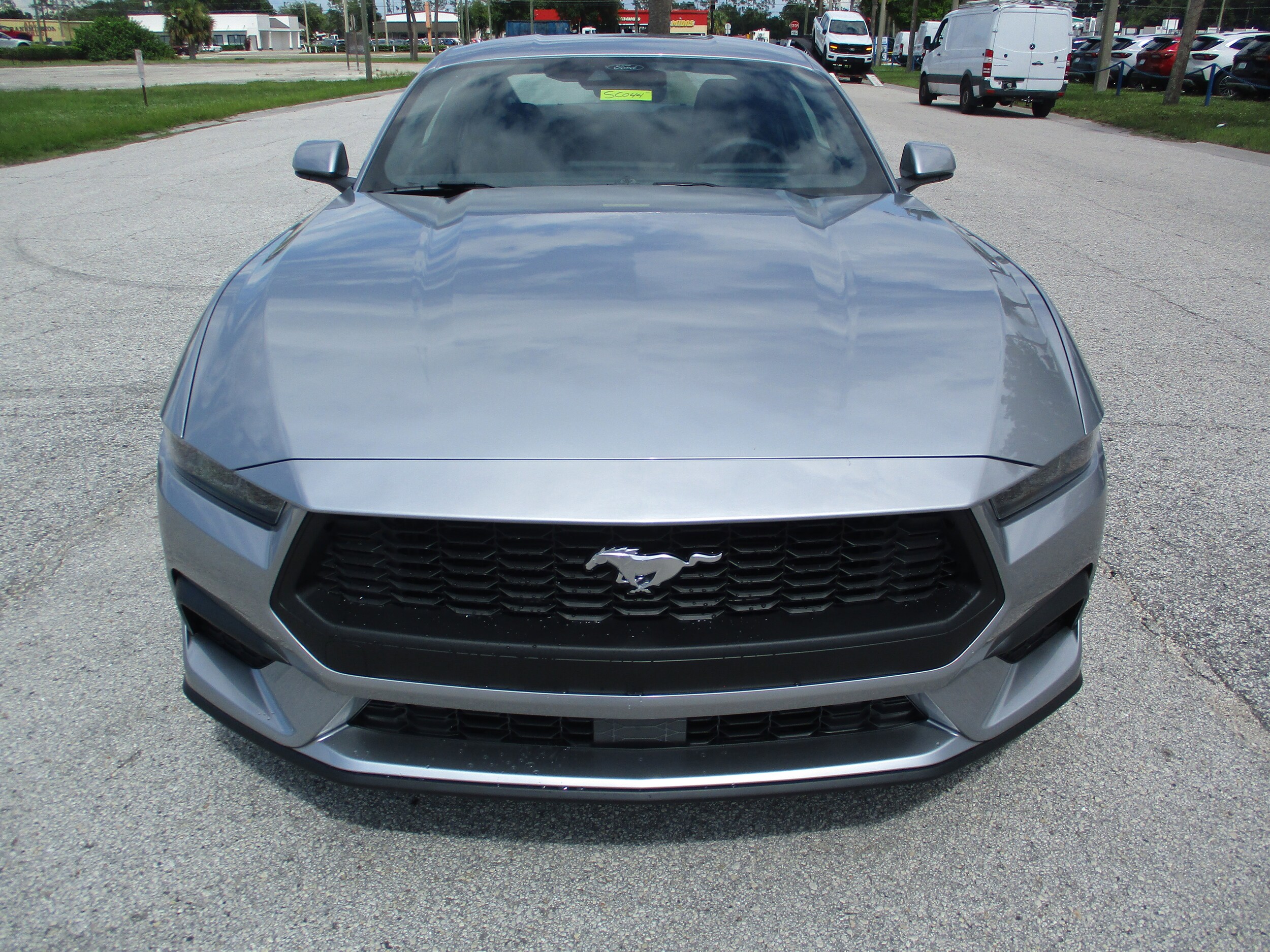 2025 Ford Mustang EcoBoost photo 2