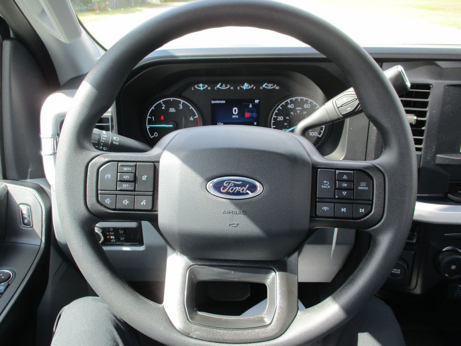 2025 Ford F-250 Super Duty XL - Photo 12