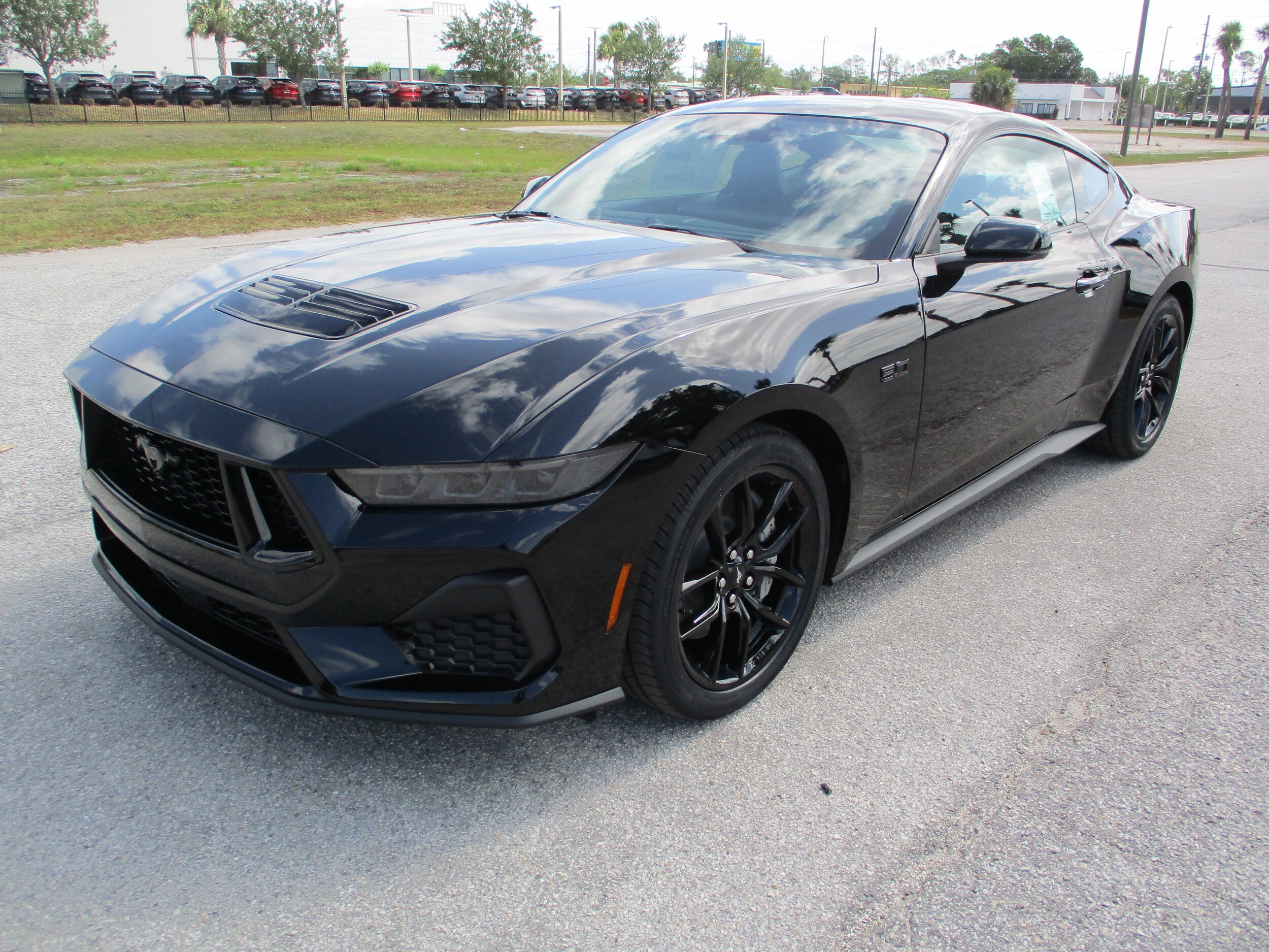 2025 Ford Mustang GT Premium photo 3