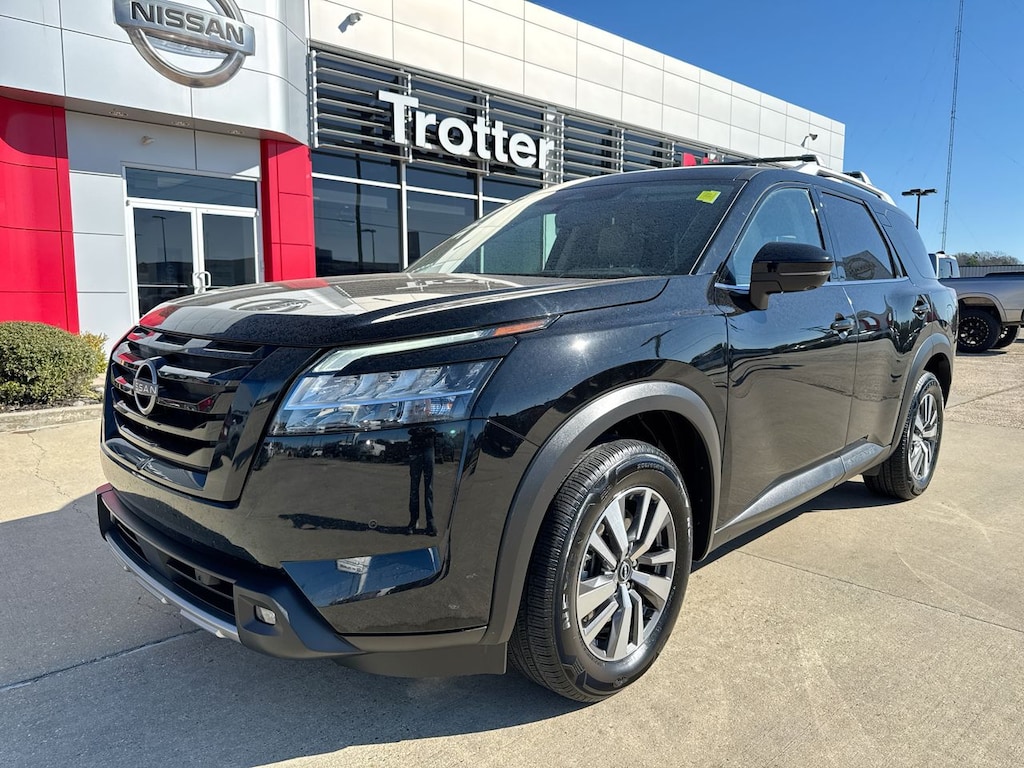 Used 2023 Nissan Pathfinder SL (A9) Front-Wheel Drive