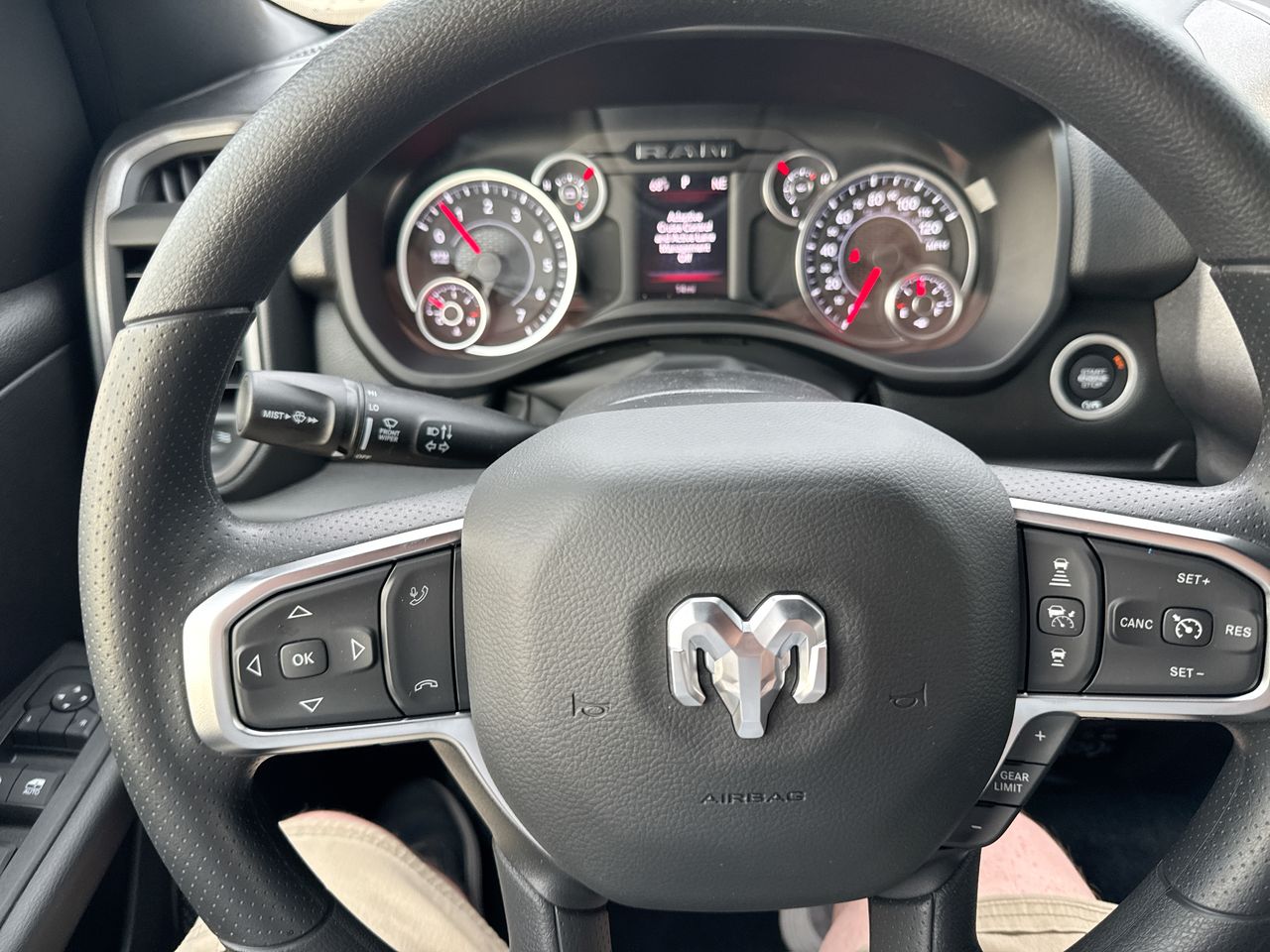 2025 RAM 1500 Tradesman - Photo 14