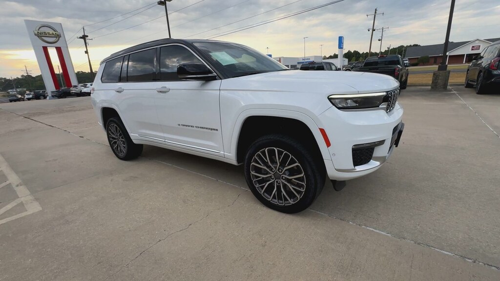 Used 2024 Jeep Grand Cherokee L Summit 4x4