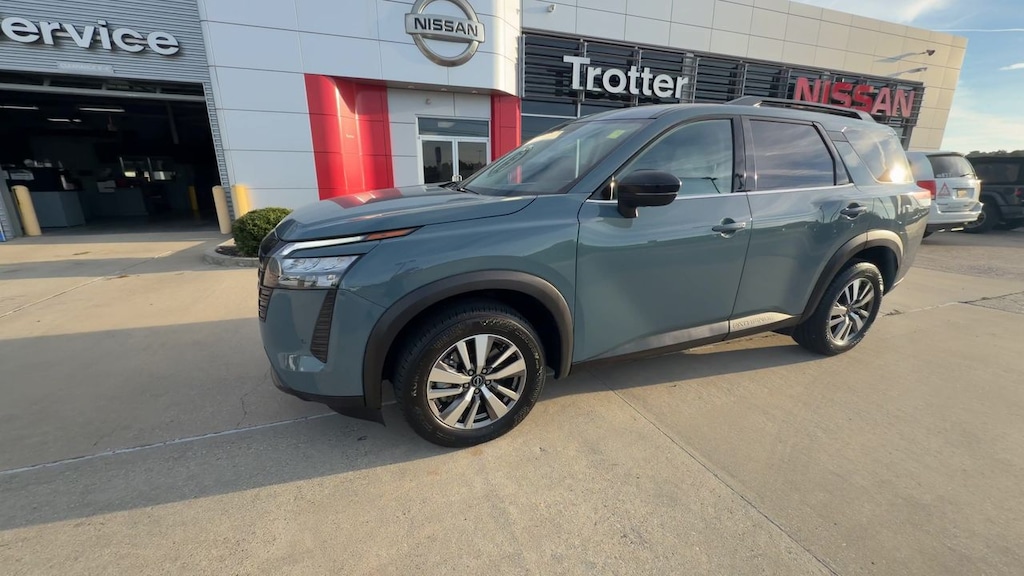 Used 2026 Nissan Pathfinder SL Front-Wheel Drive