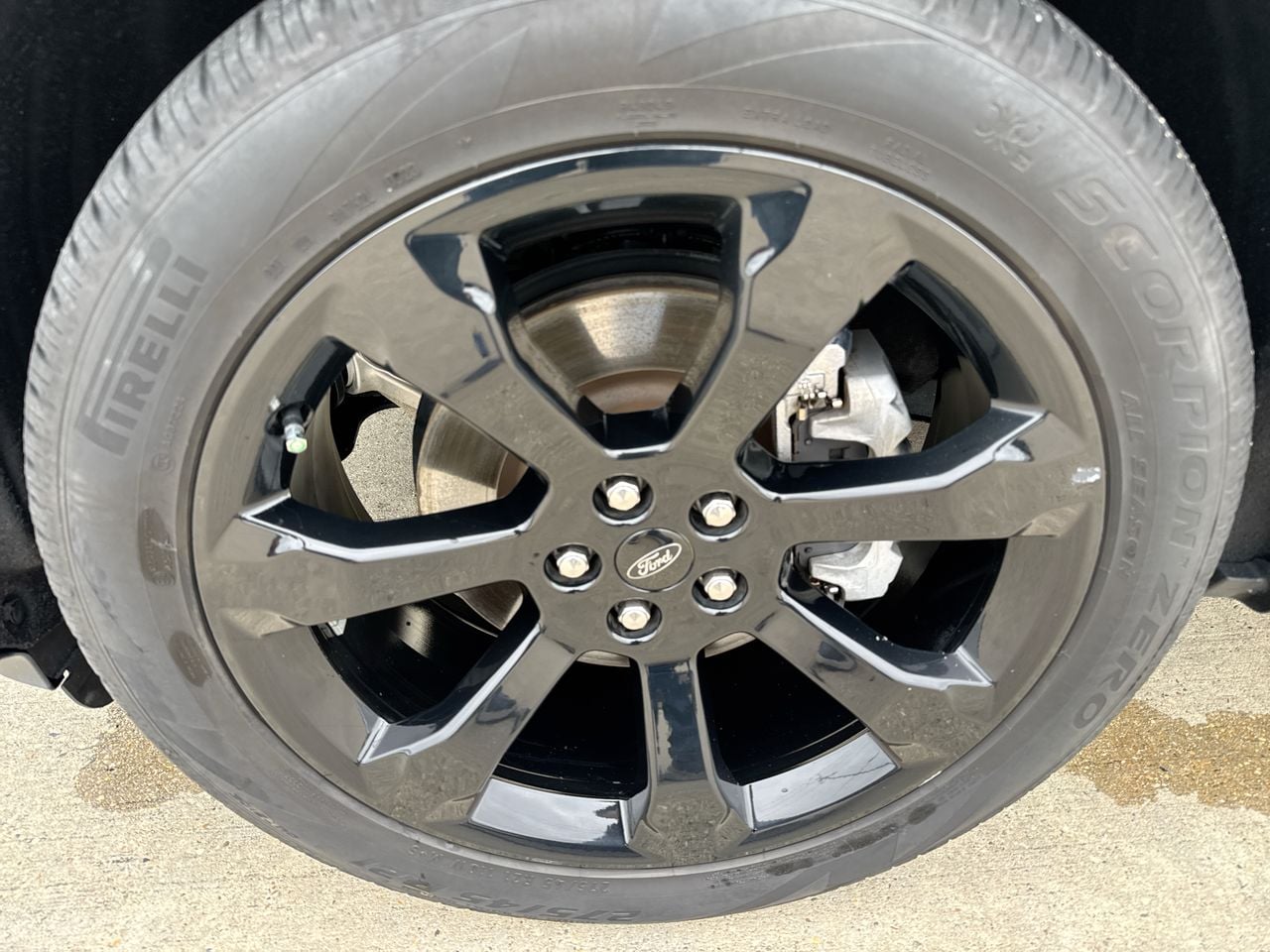 2023 Ford Explorer ST-LINE - Photo 10
