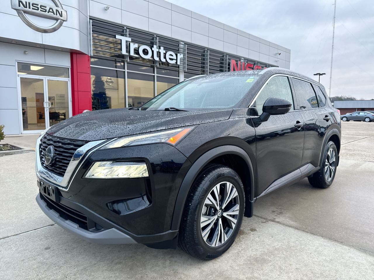 2021 Nissan Rogue SV's photo