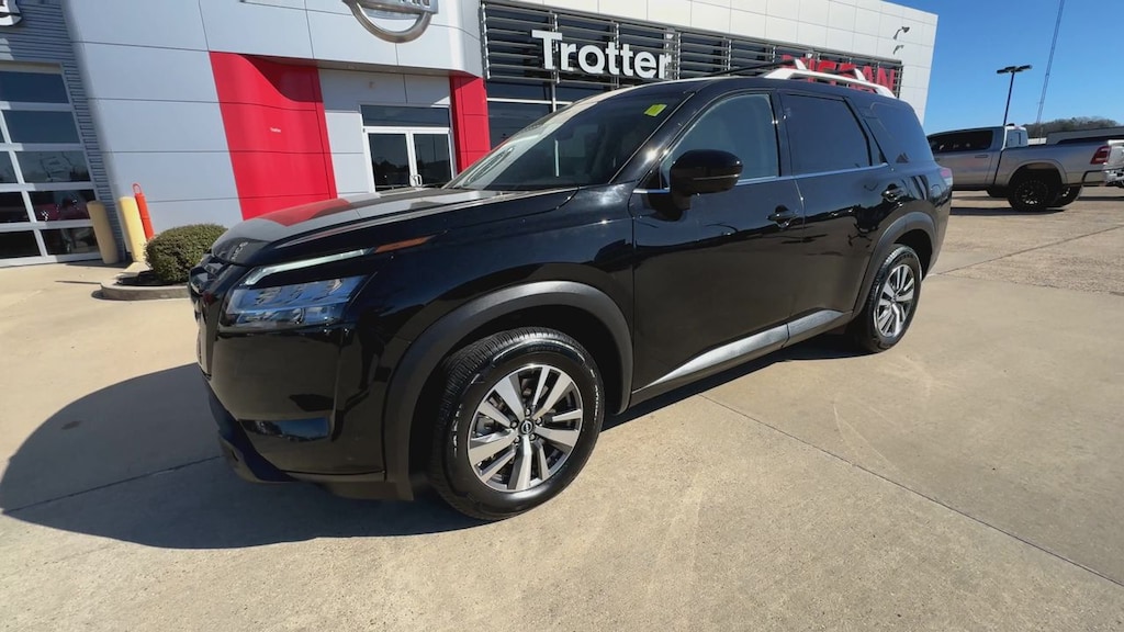 Used 2023 Nissan Pathfinder SL (A9) Front-Wheel Drive