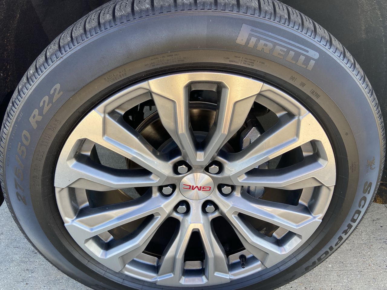 2021 GMC Yukon Denali - Photo 10